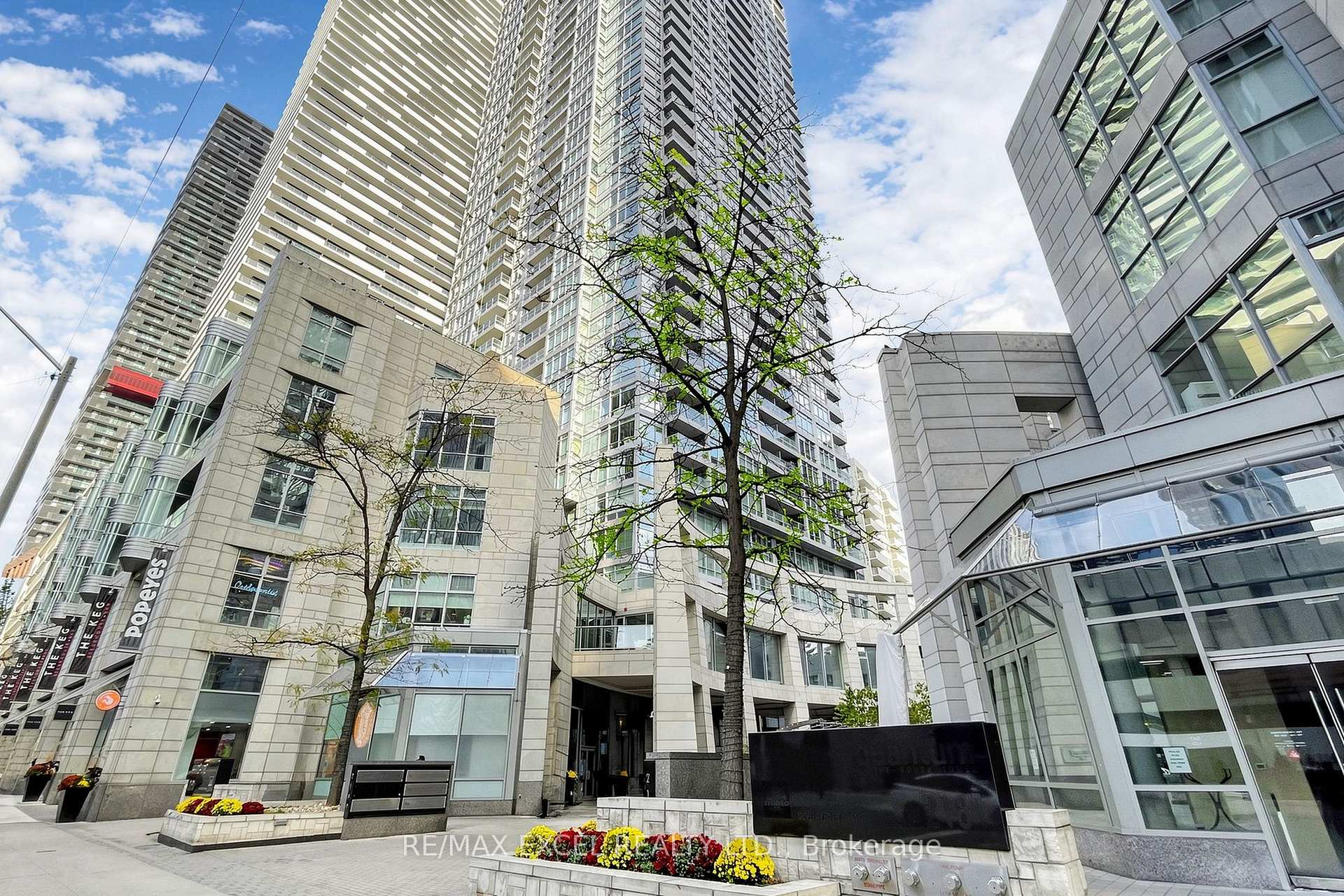 Photo 3 of Unit 3111, 2191 Yonge Street, Toronto, Mount Pleasant West — HOMEH