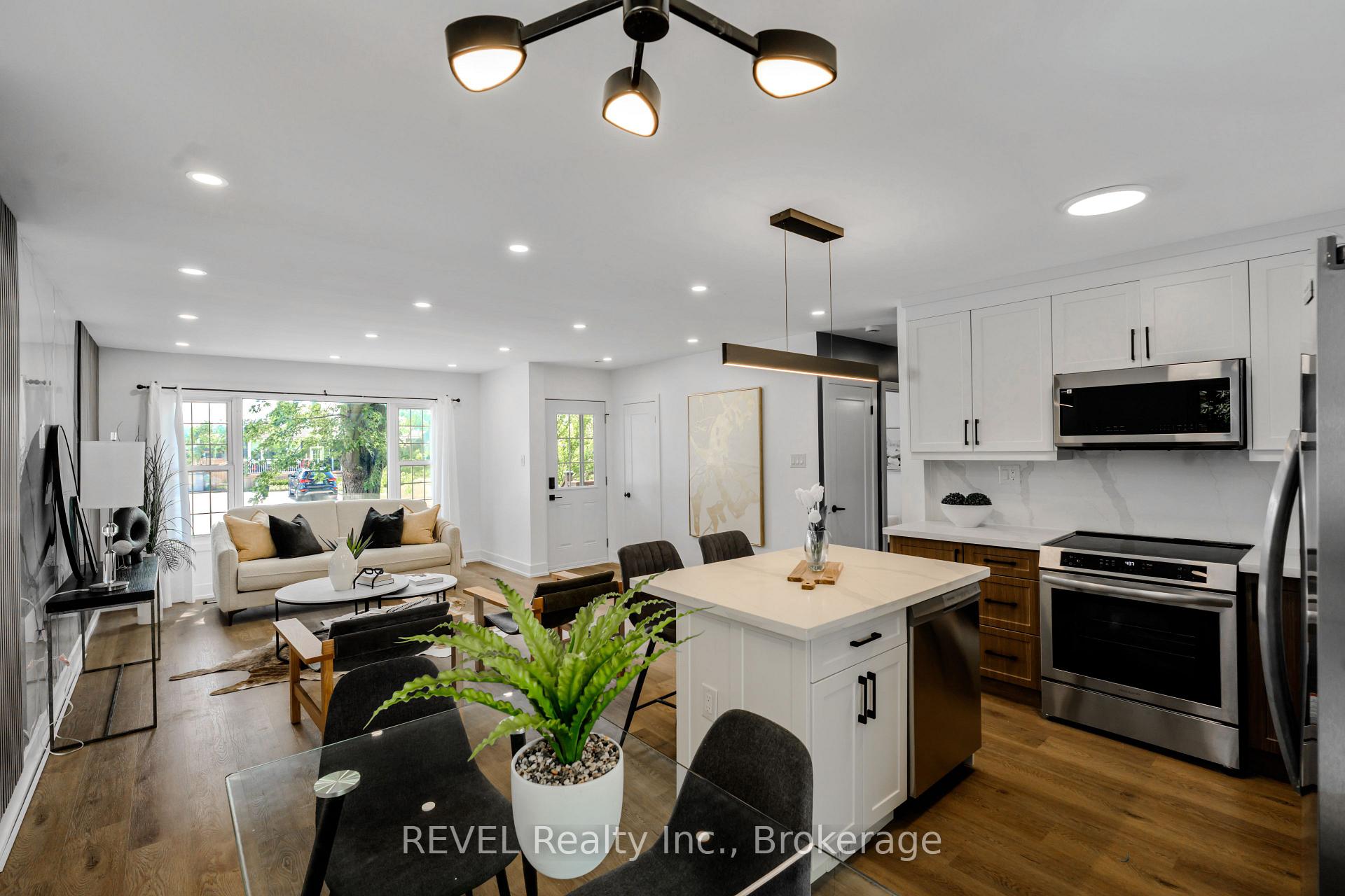 Photo 10 of 35 Burness Drive, St. Catharines, Secord Woods — HOMEH