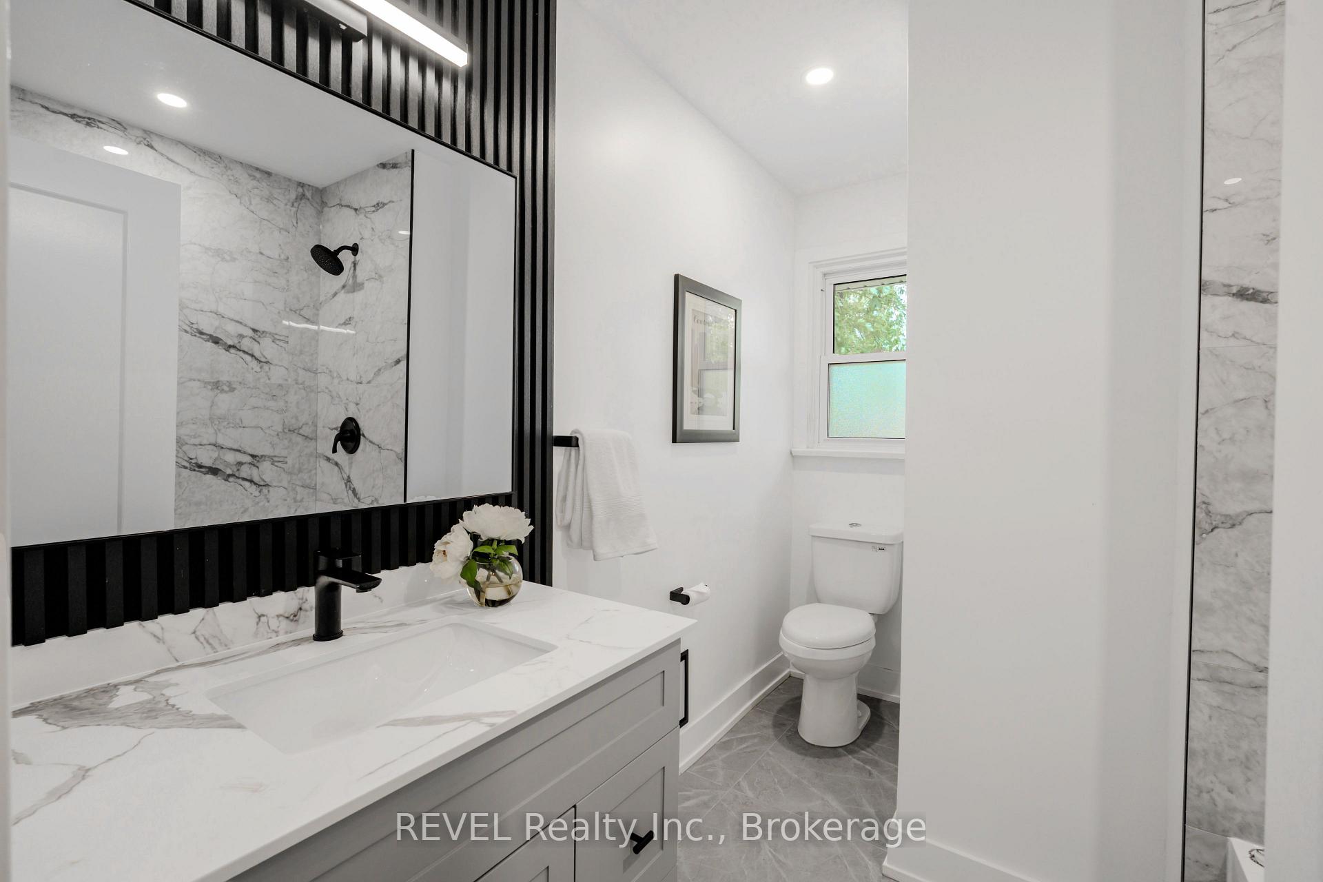 Photo 16 of 35 Burness Drive, St. Catharines, Secord Woods — HOMEH