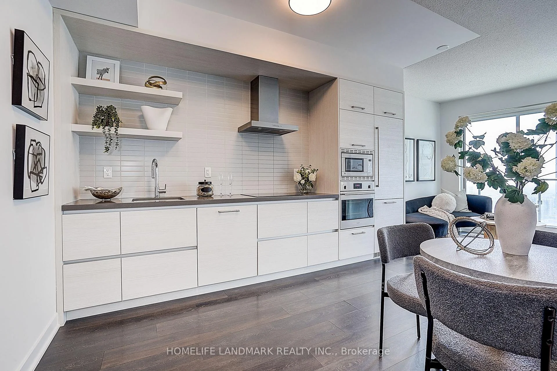 Photo 10 of Unit 3304, 2221 Yonge Street, Toronto, Mount Pleasant West — HOMEH