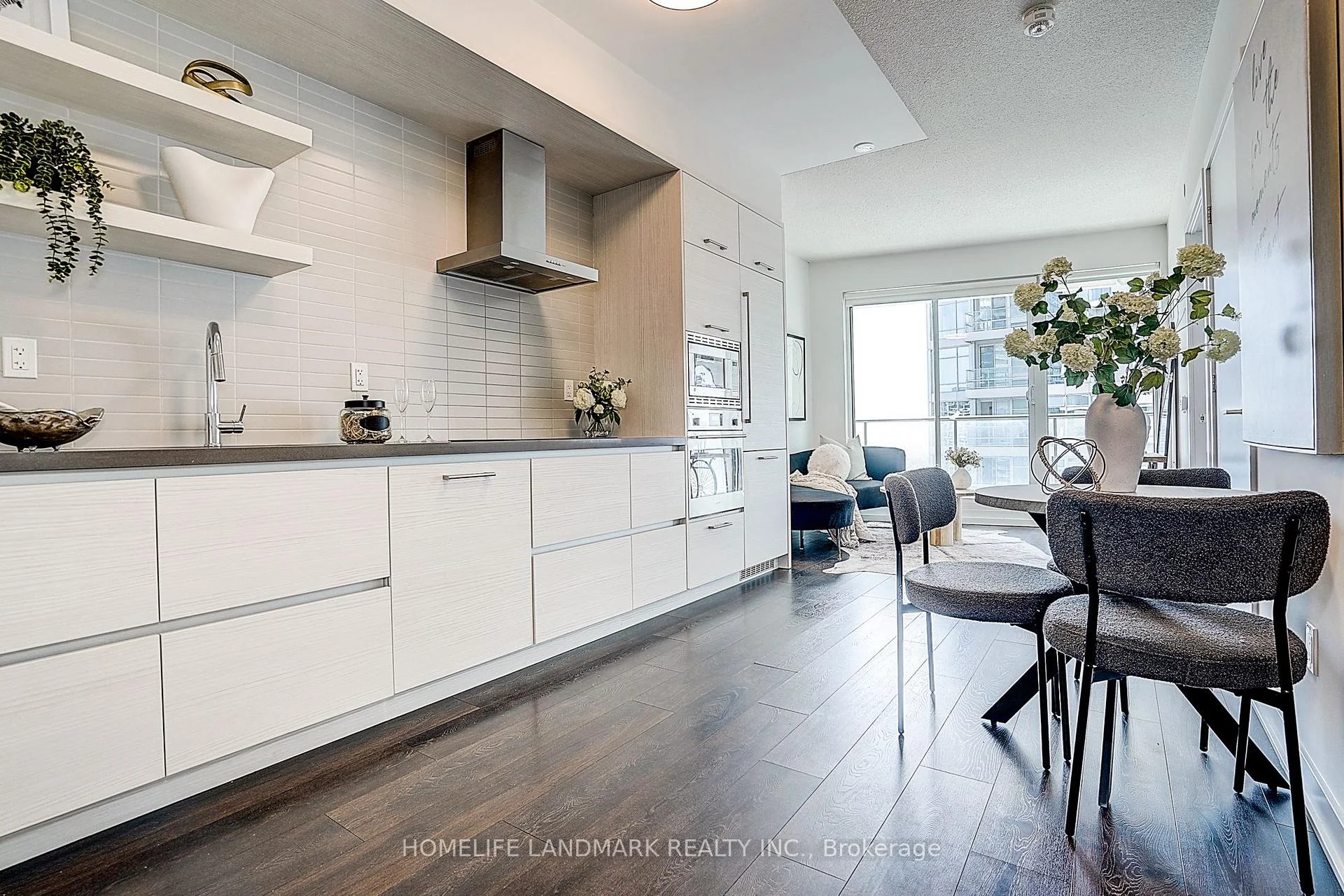 Photo 12 of Unit 3304, 2221 Yonge Street, Toronto, Mount Pleasant West — HOMEH