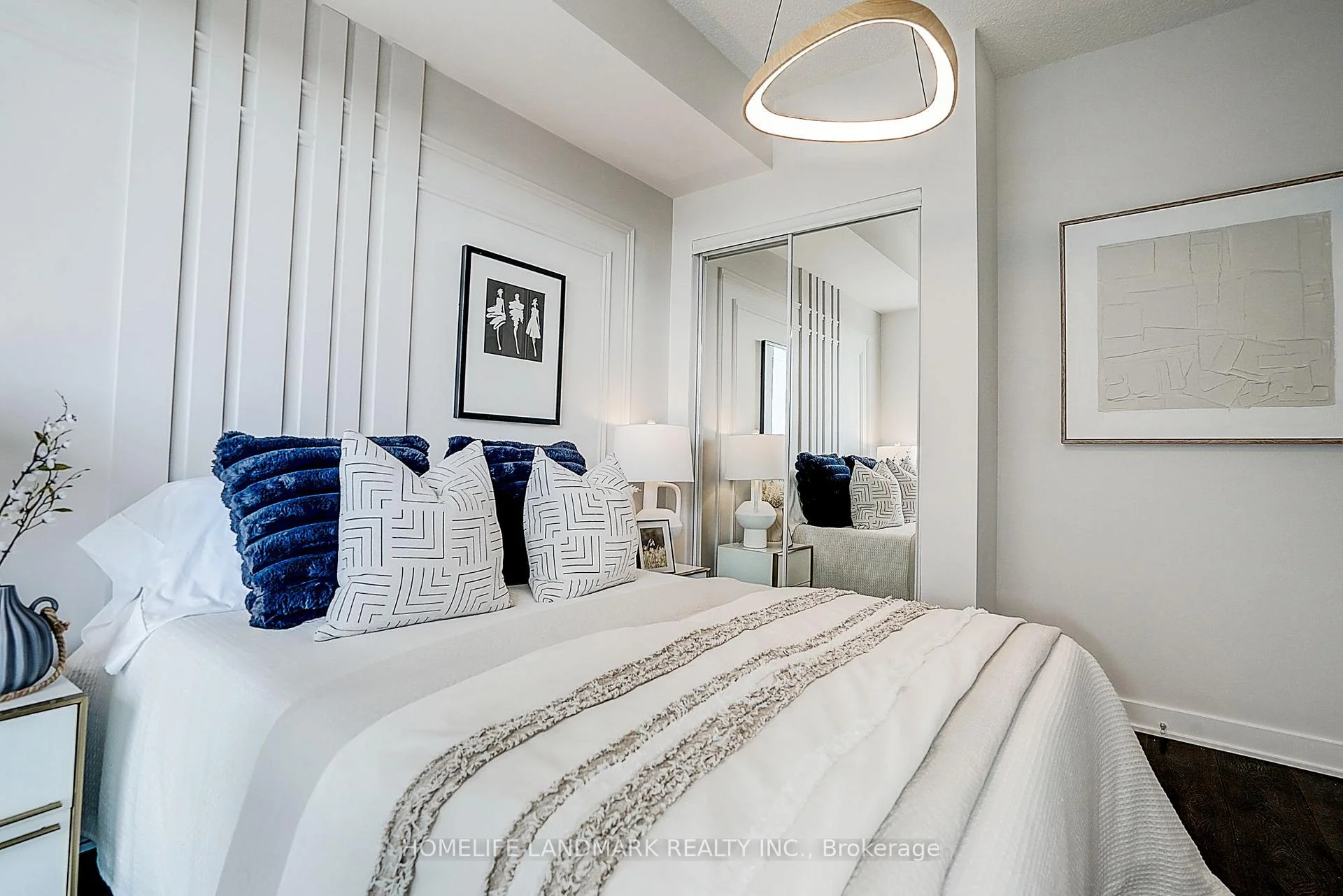 Photo 54 of Unit 3304, 2221 Yonge Street, Toronto, Mount Pleasant West — HOMEH