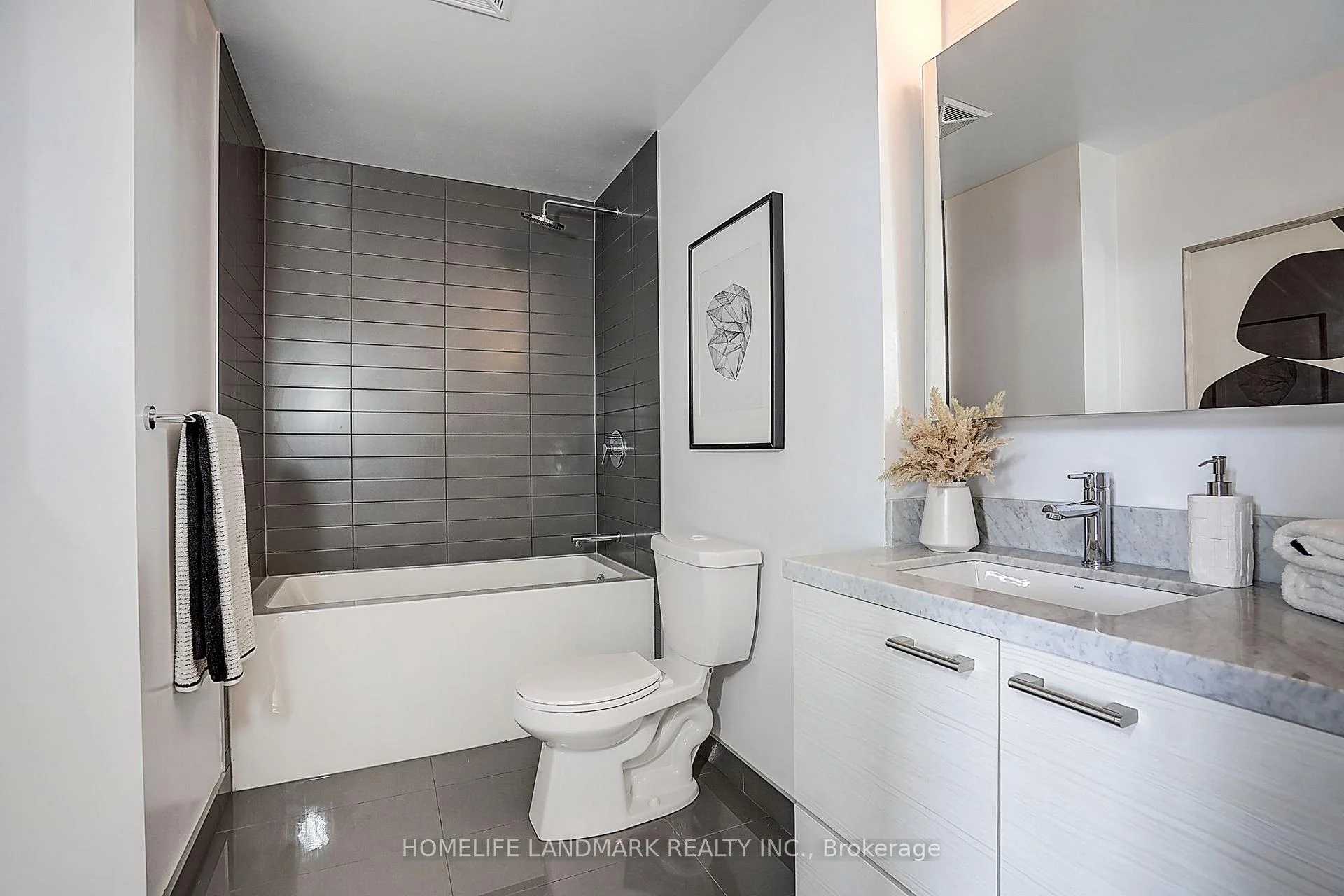 Photo 60 of Unit 3304, 2221 Yonge Street, Toronto, Mount Pleasant West — HOMEH