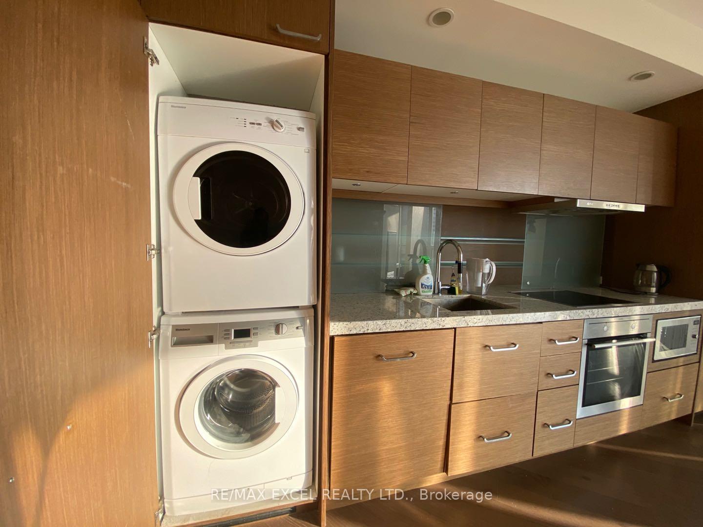 Photo 10 of Unit 4606, 45 Charles Street E, Toronto, Bay Street Corridor — HOMEH