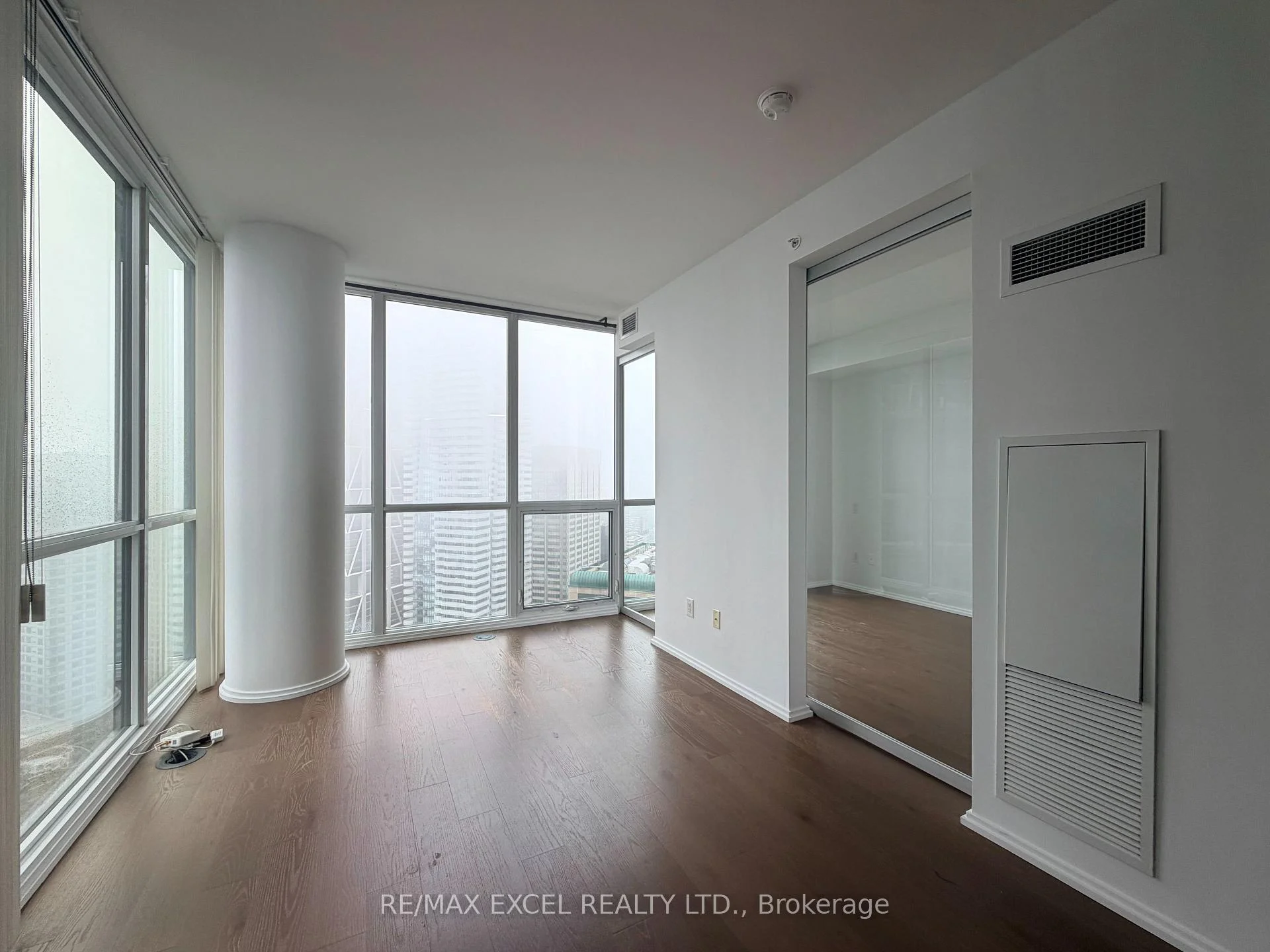 Photo 45 of Unit 4606, 45 Charles Street E, Toronto, Bay Street Corridor — HOMEH