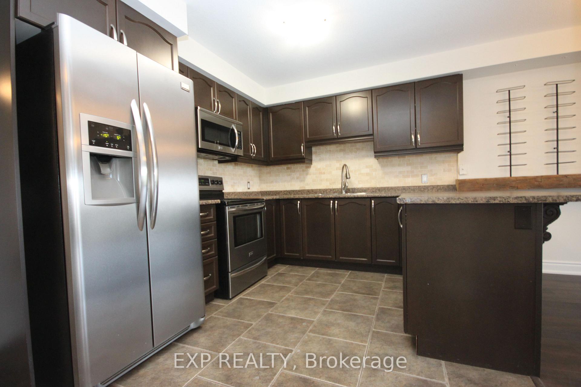 Photo 6 of 22 Geranium Avenue N, Hamilton, Rural Glanbrook — HOMEH