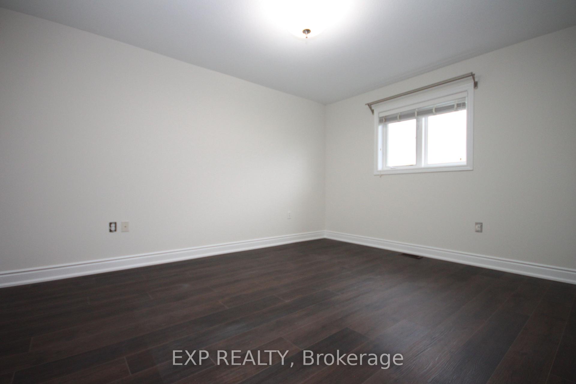 Photo 10 of 22 Geranium Avenue N, Hamilton, Rural Glanbrook — HOMEH