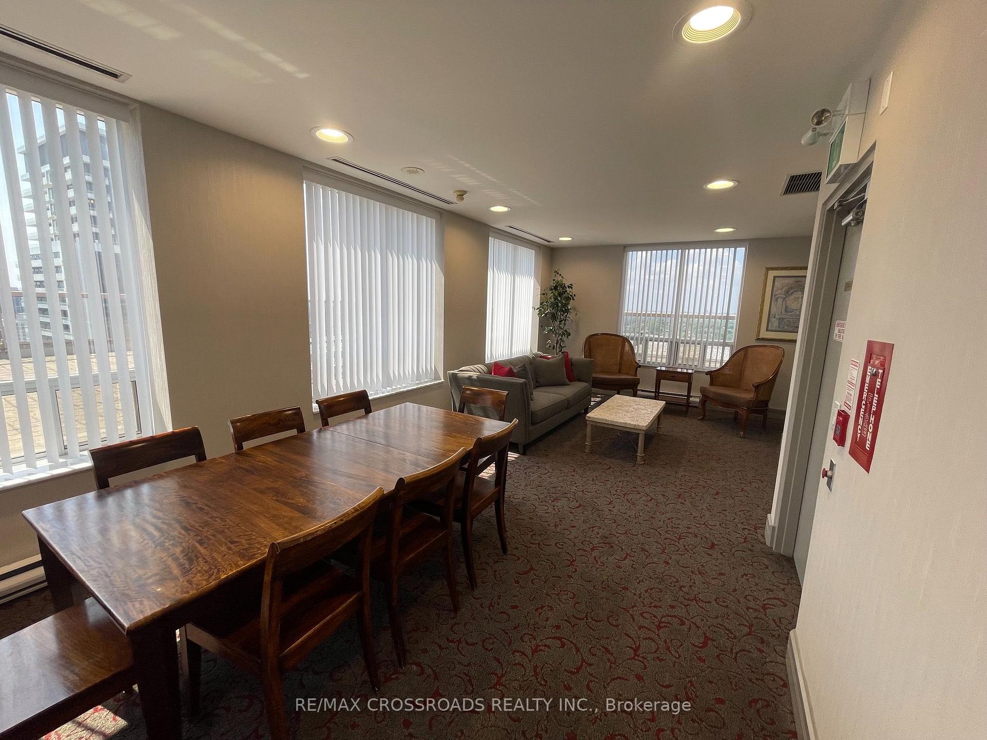 Photo 7 of Unit 507, 5418 Yonge Street, North York, Willowdale West — HOMEH