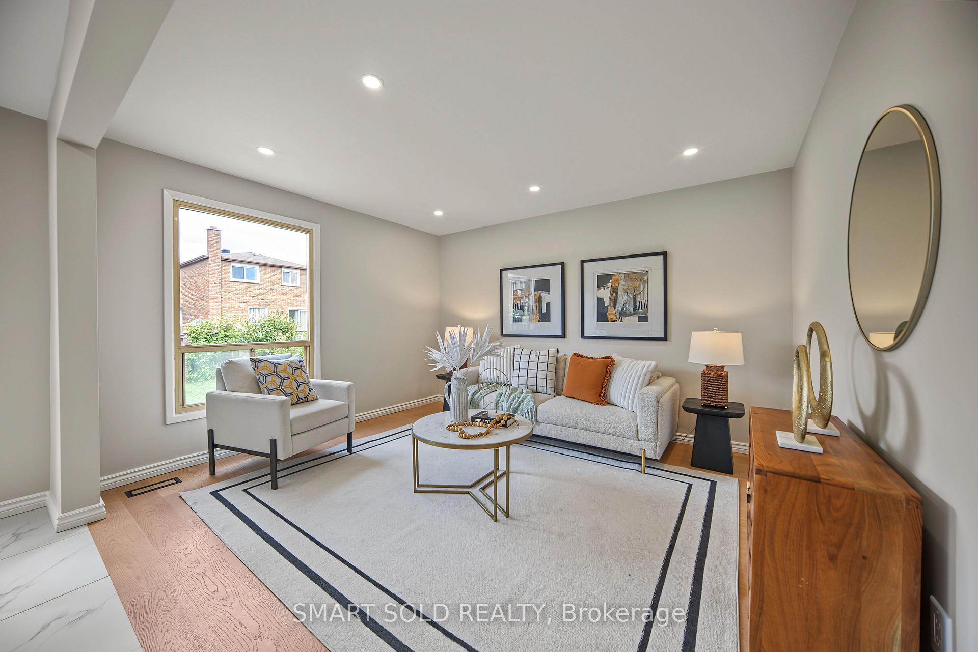 Photo 4 of 44 Kenley Crescent, Markham, Milliken Mills East — HOMEH
