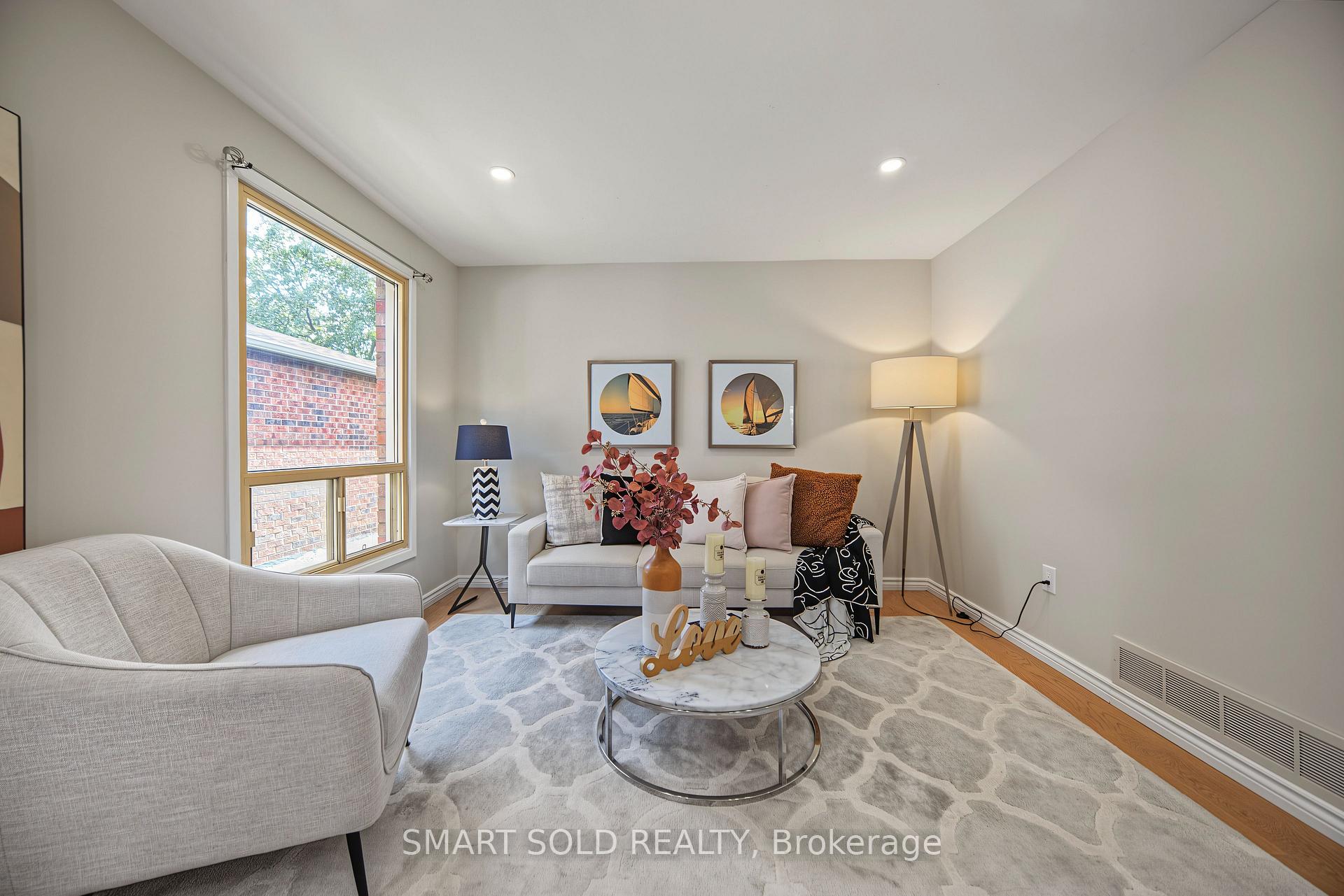 Photo 5 of 44 Kenley Crescent, Markham, Milliken Mills East — HOMEH
