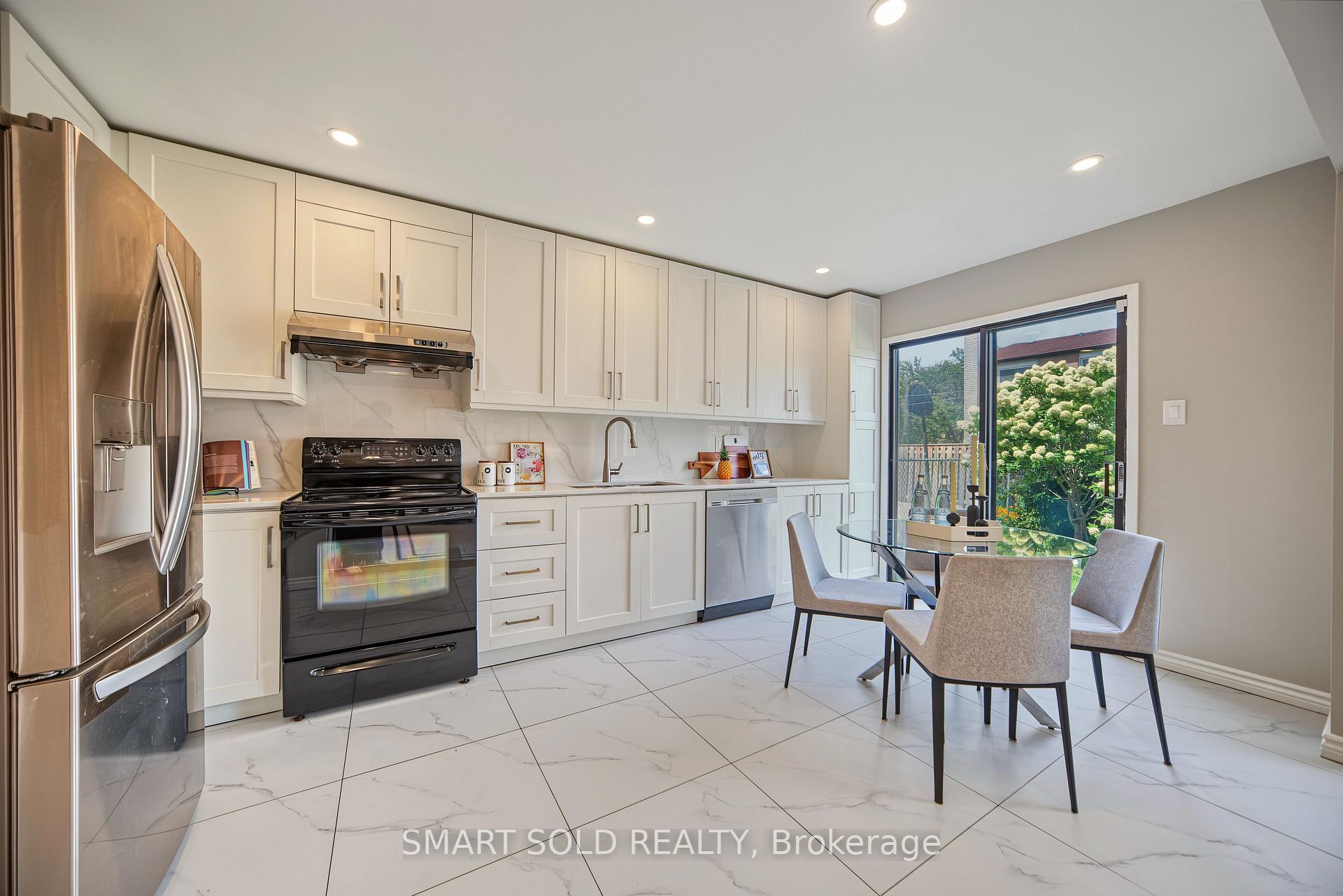 Photo 9 of 44 Kenley Crescent, Markham, Milliken Mills East — HOMEH