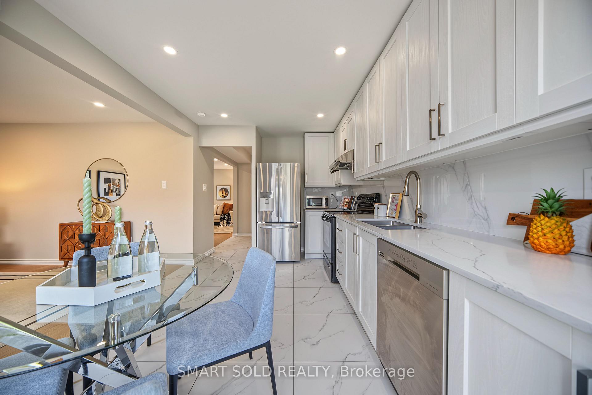 Photo 11 of 44 Kenley Crescent, Markham, Milliken Mills East — HOMEH