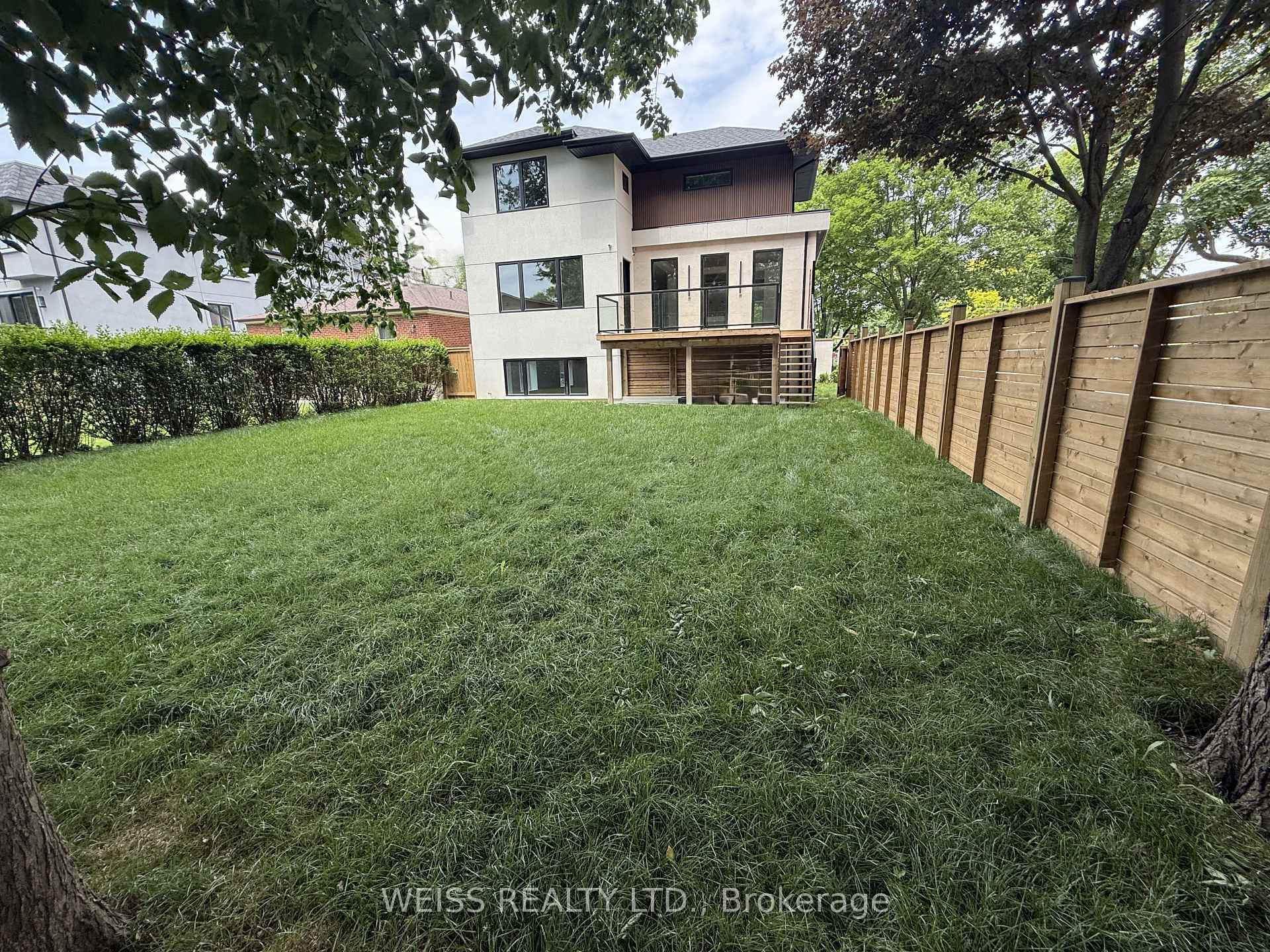 Photo 2 of 137 Bannockburn Avenue, Toronto, Bedford Park-Nortown — HOMEH