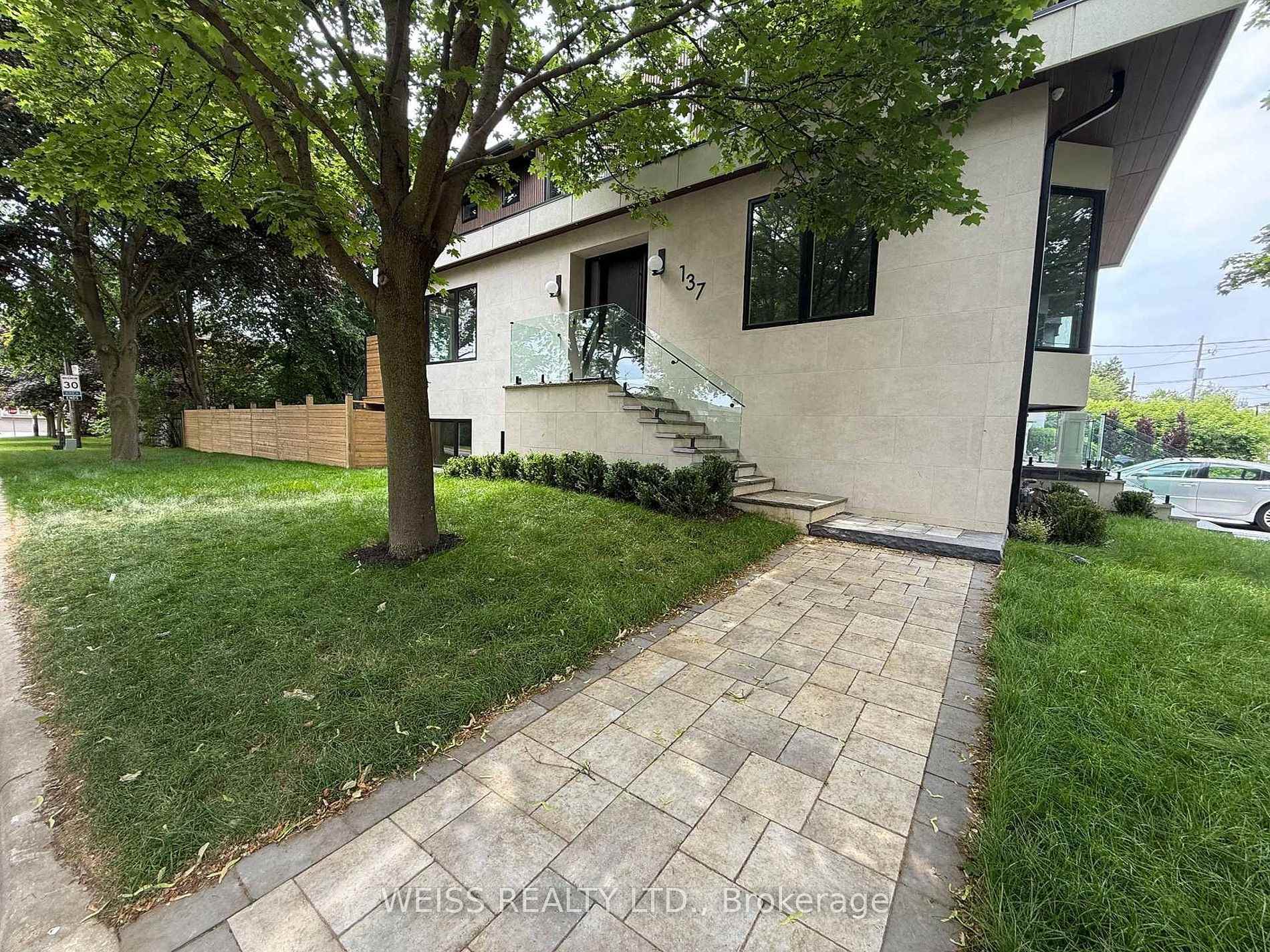 Photo 21 of 137 Bannockburn Avenue, Toronto, Bedford Park-Nortown — HOMEH