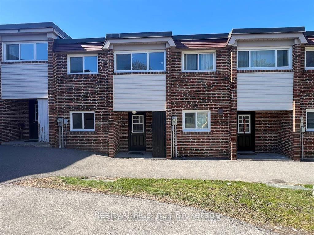 Front of Unit 121, 69 Godstone Road