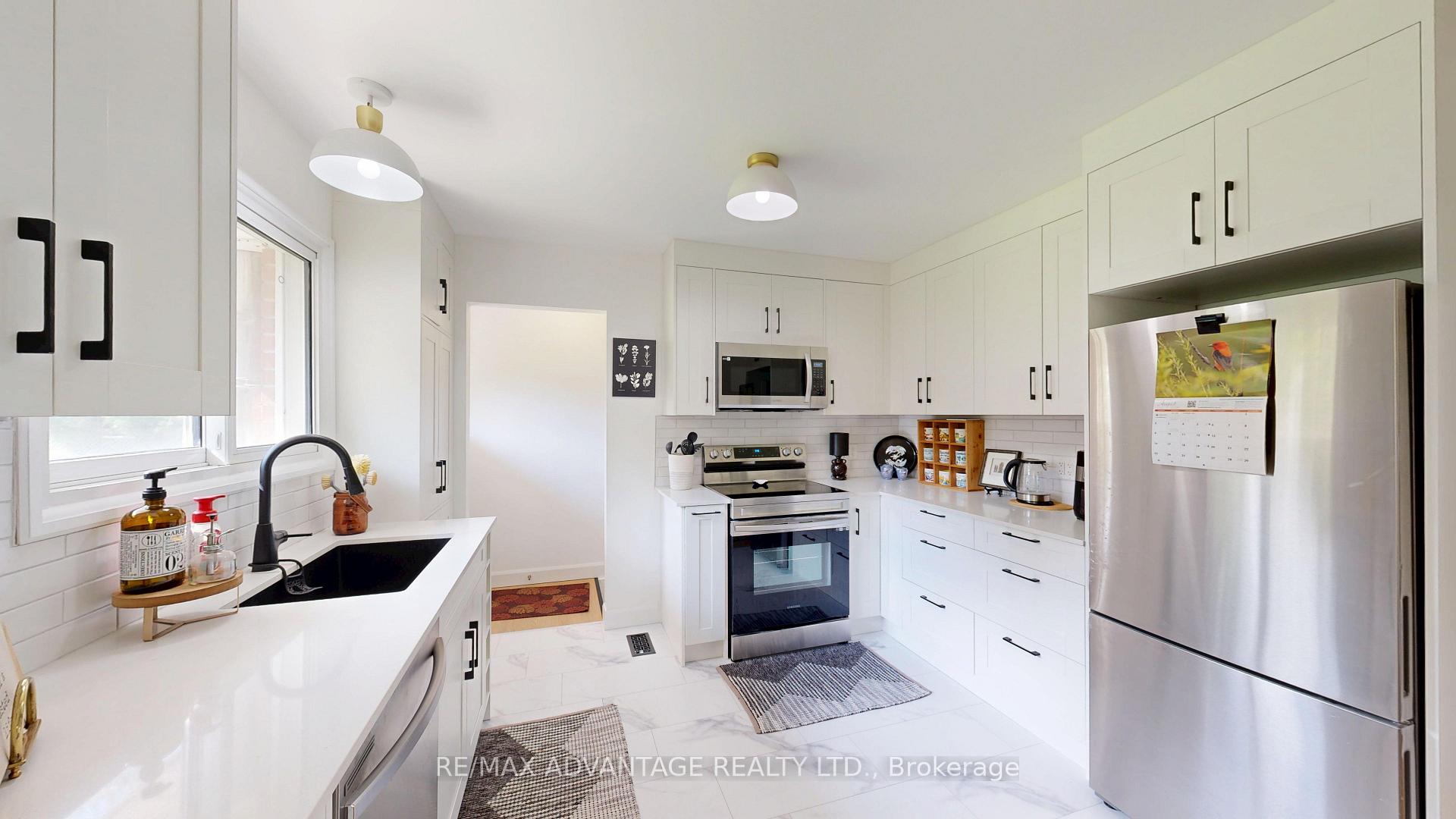 Photo 4 of 1031 Eagle Drive, London, South J — HOMEH