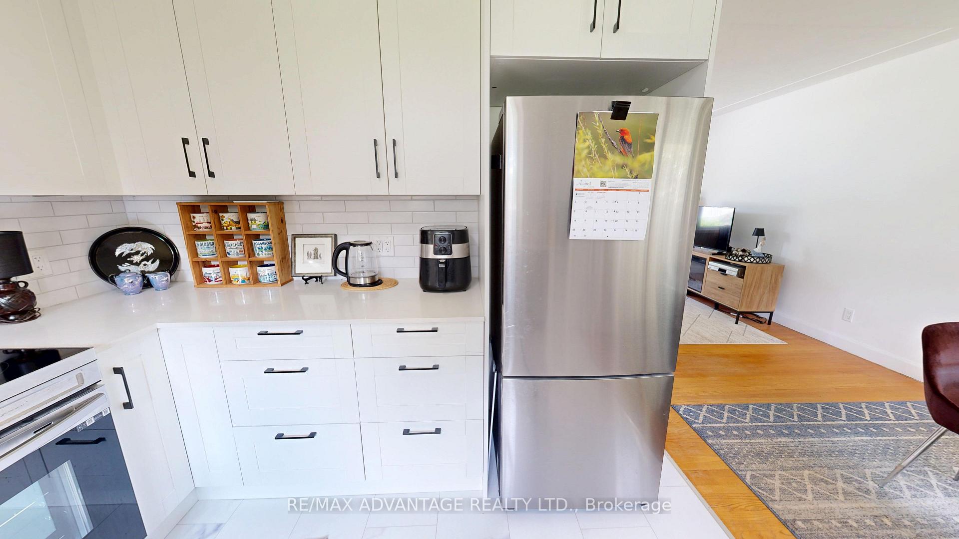 Photo 5 of 1031 Eagle Drive, London, South J — HOMEH