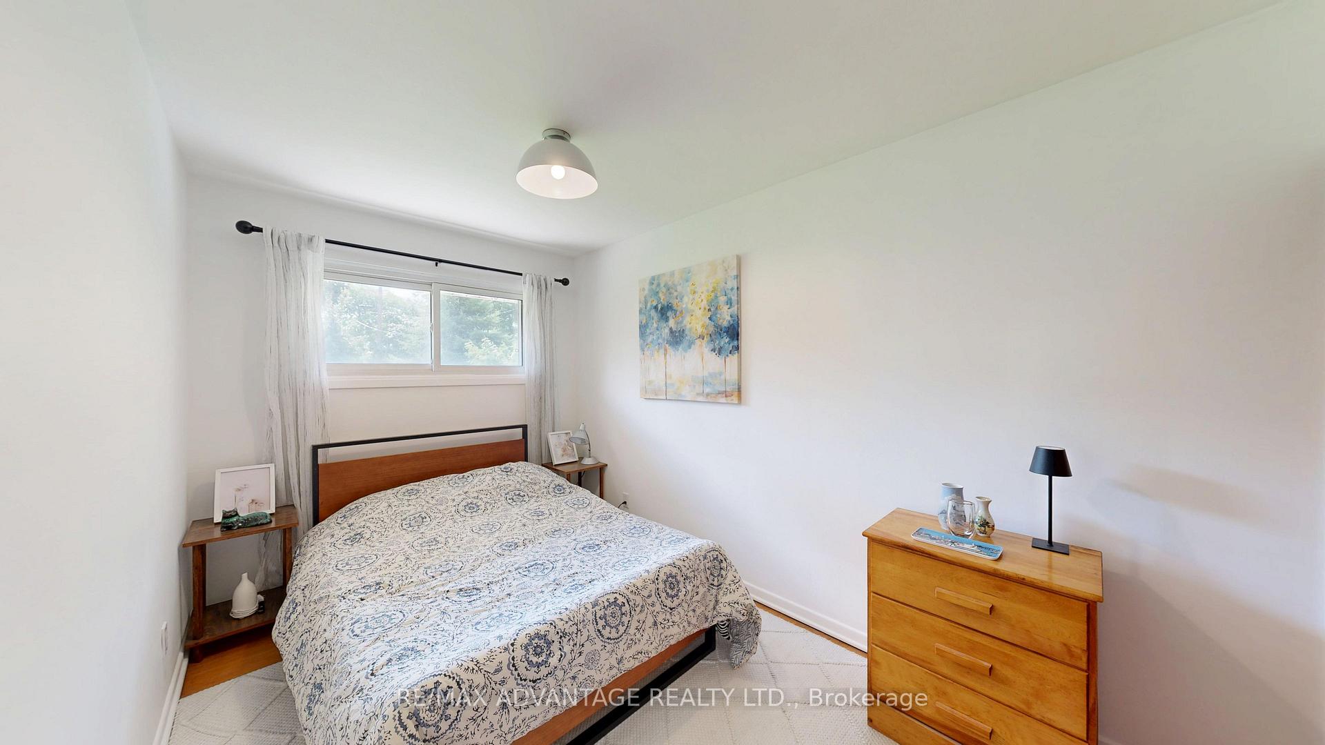 Photo 14 of 1031 Eagle Drive, London, South J — HOMEH