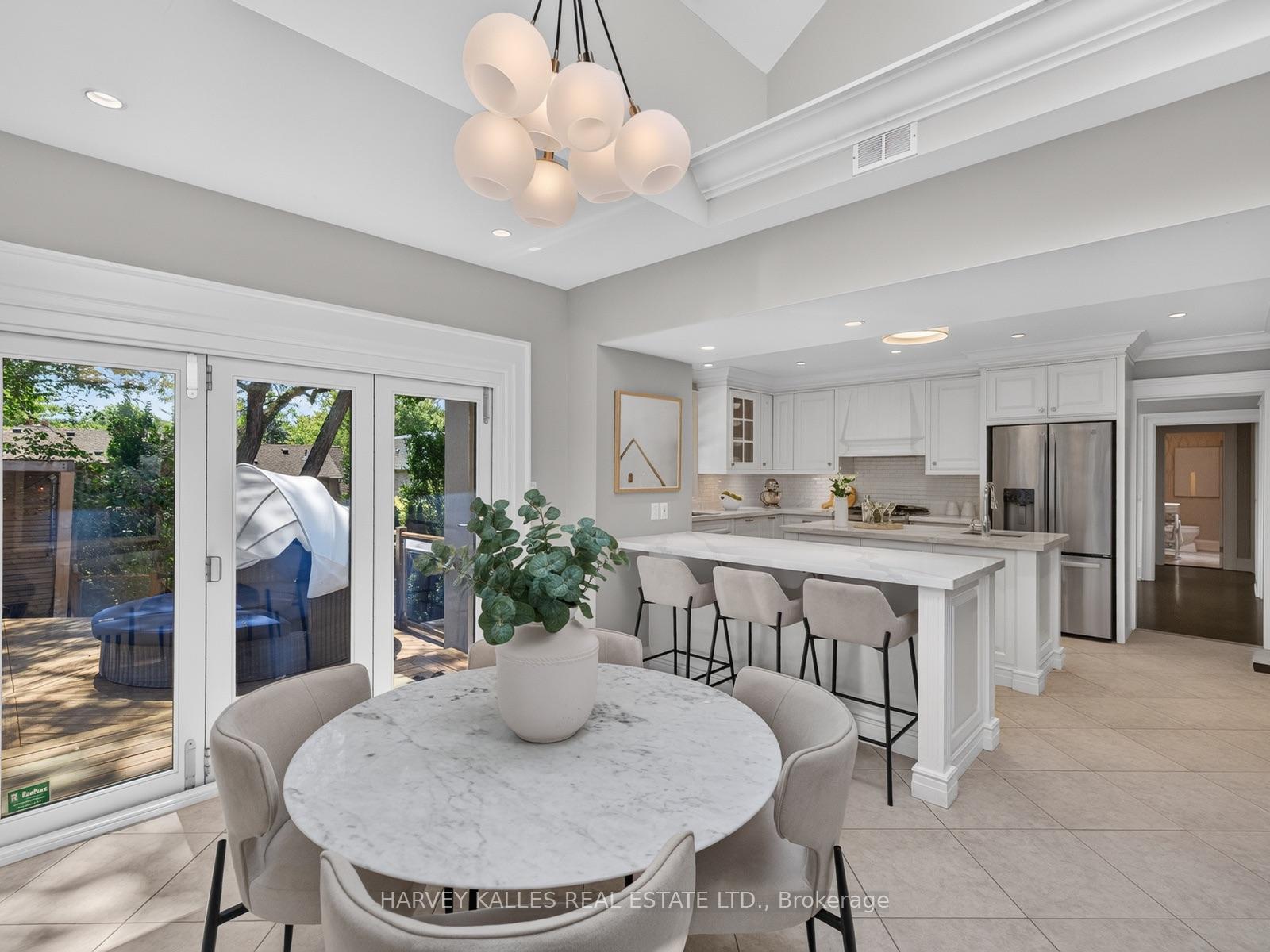 Photo 26 of 107 Stratford Crescent, North York, Bridle Path-Sunnybrook-York Mills — HOMEH
