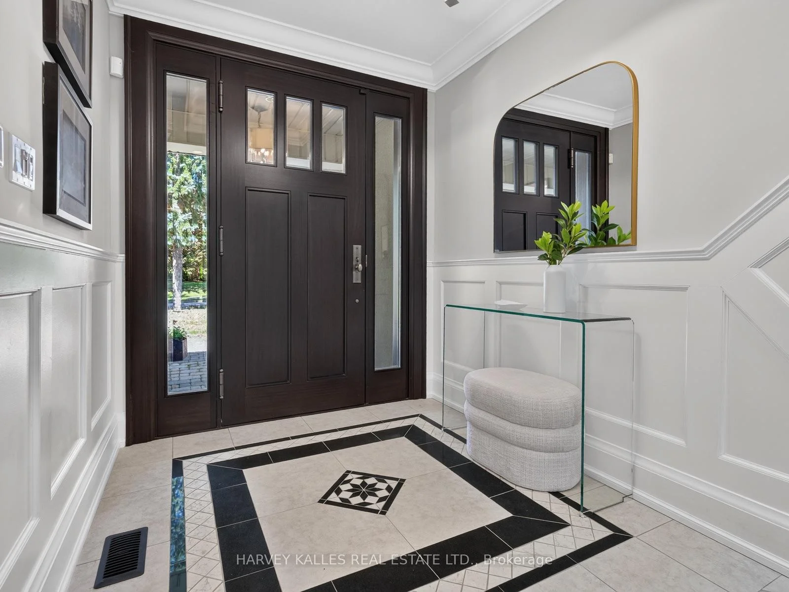 Photo 7 of 107 Stratford Crescent, North York, Bridle Path-Sunnybrook-York Mills — HOMEH