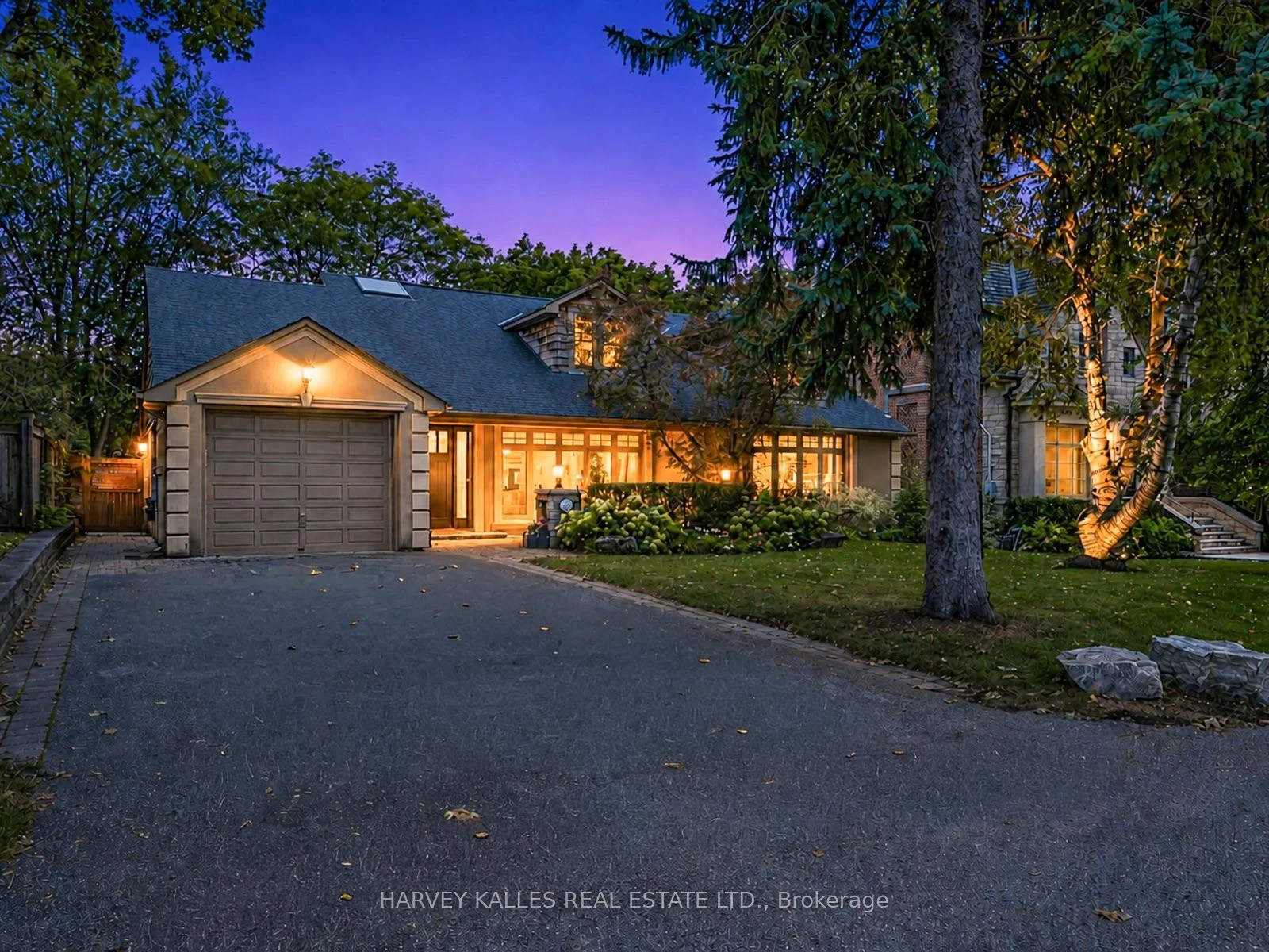 Photo 10 of 107 Stratford Crescent, North York, Bridle Path-Sunnybrook-York Mills — HOMEH