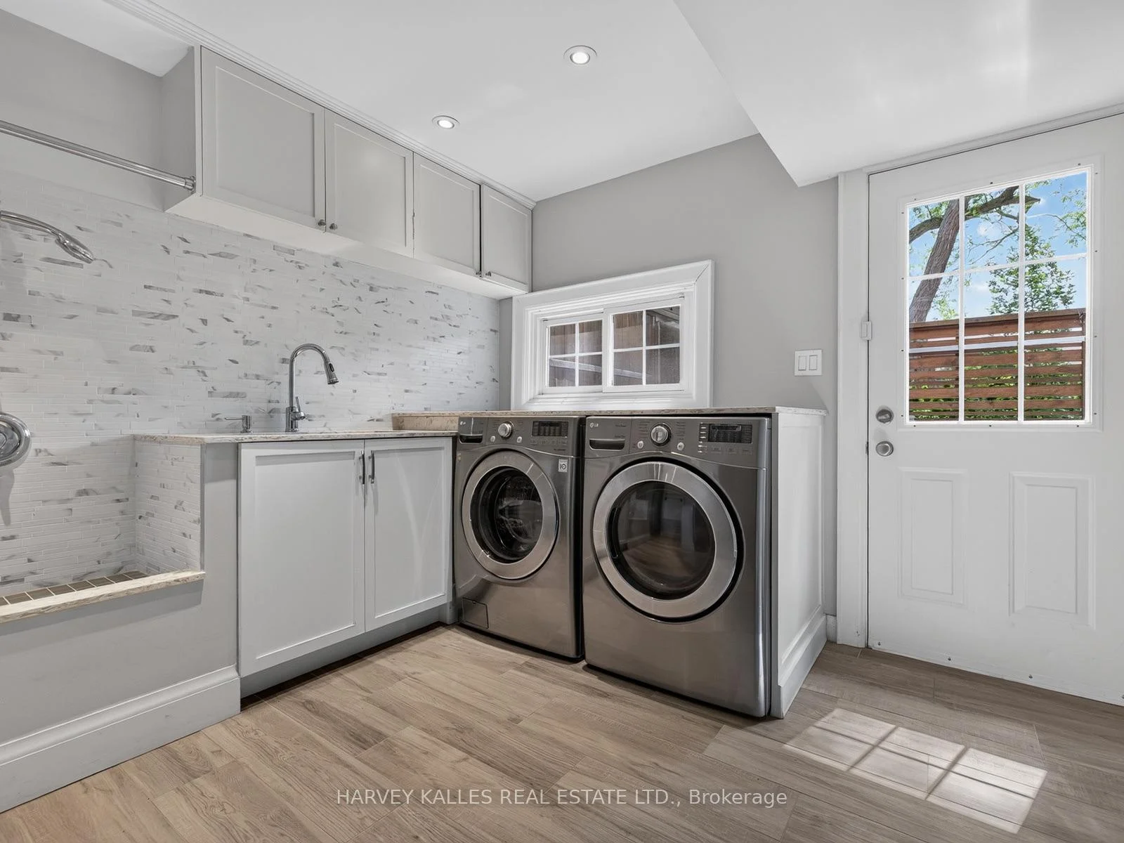 Photo 62 of 107 Stratford Crescent, North York, Bridle Path-Sunnybrook-York Mills — HOMEH