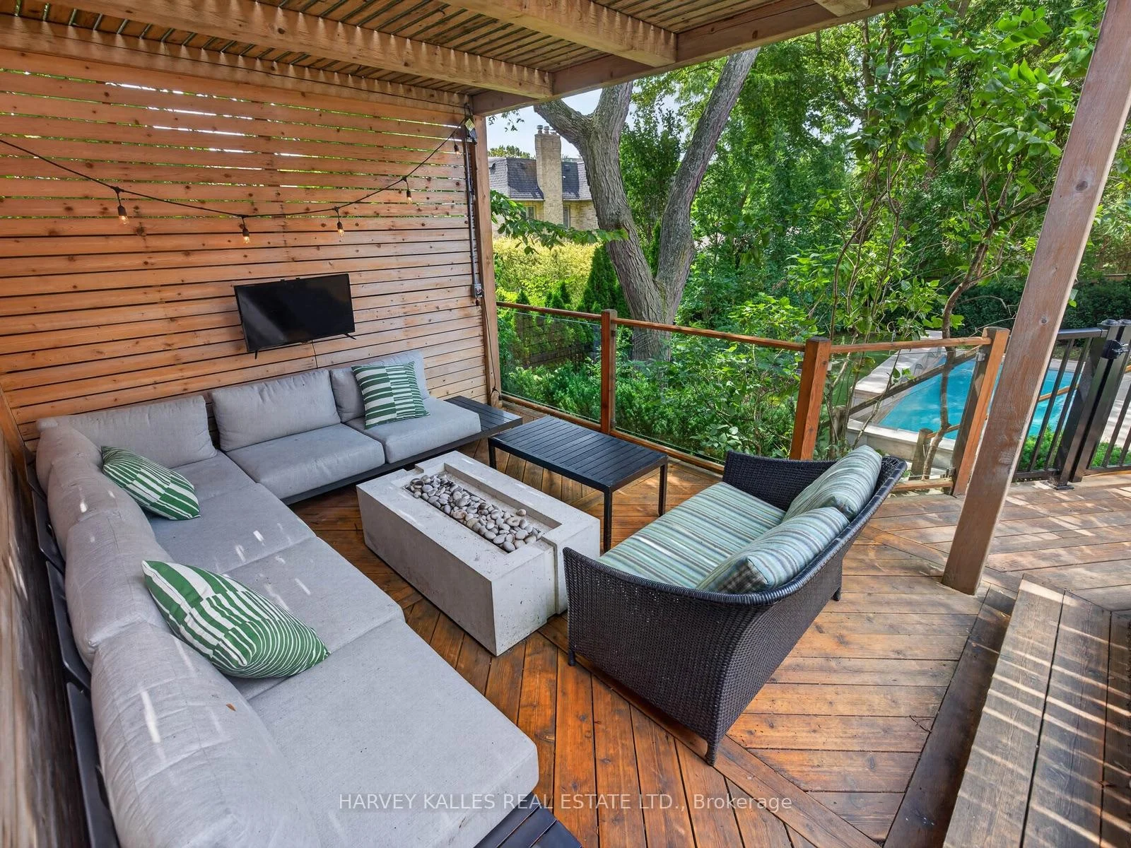Photo 70 of 107 Stratford Crescent, North York, Bridle Path-Sunnybrook-York Mills — HOMEH