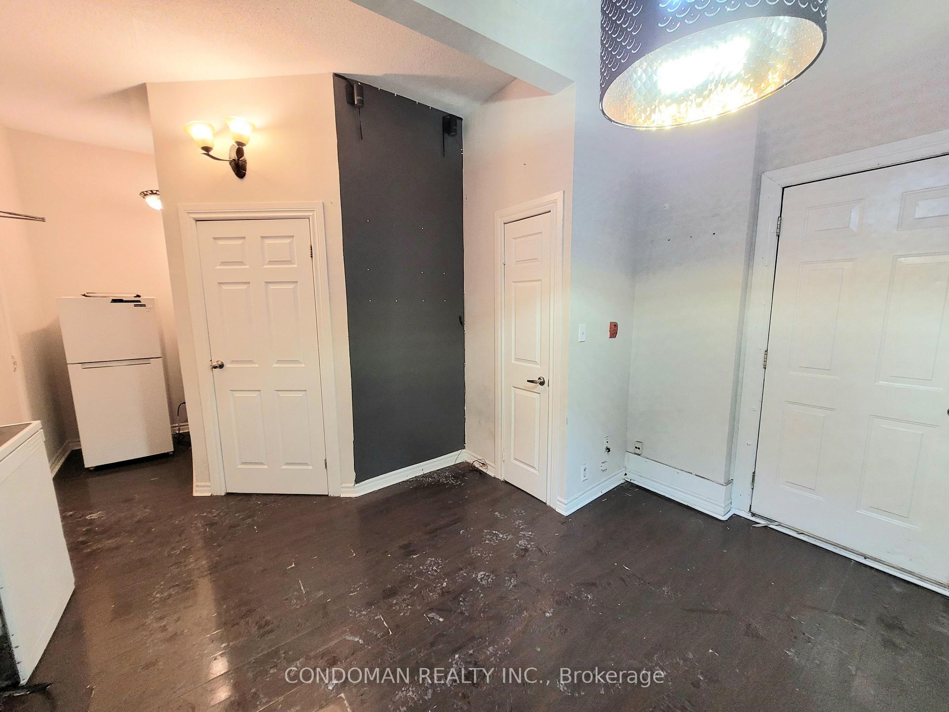 Photo 2 of Unit 4, 135 John Street S, Hamilton, Corktown — HOMEH