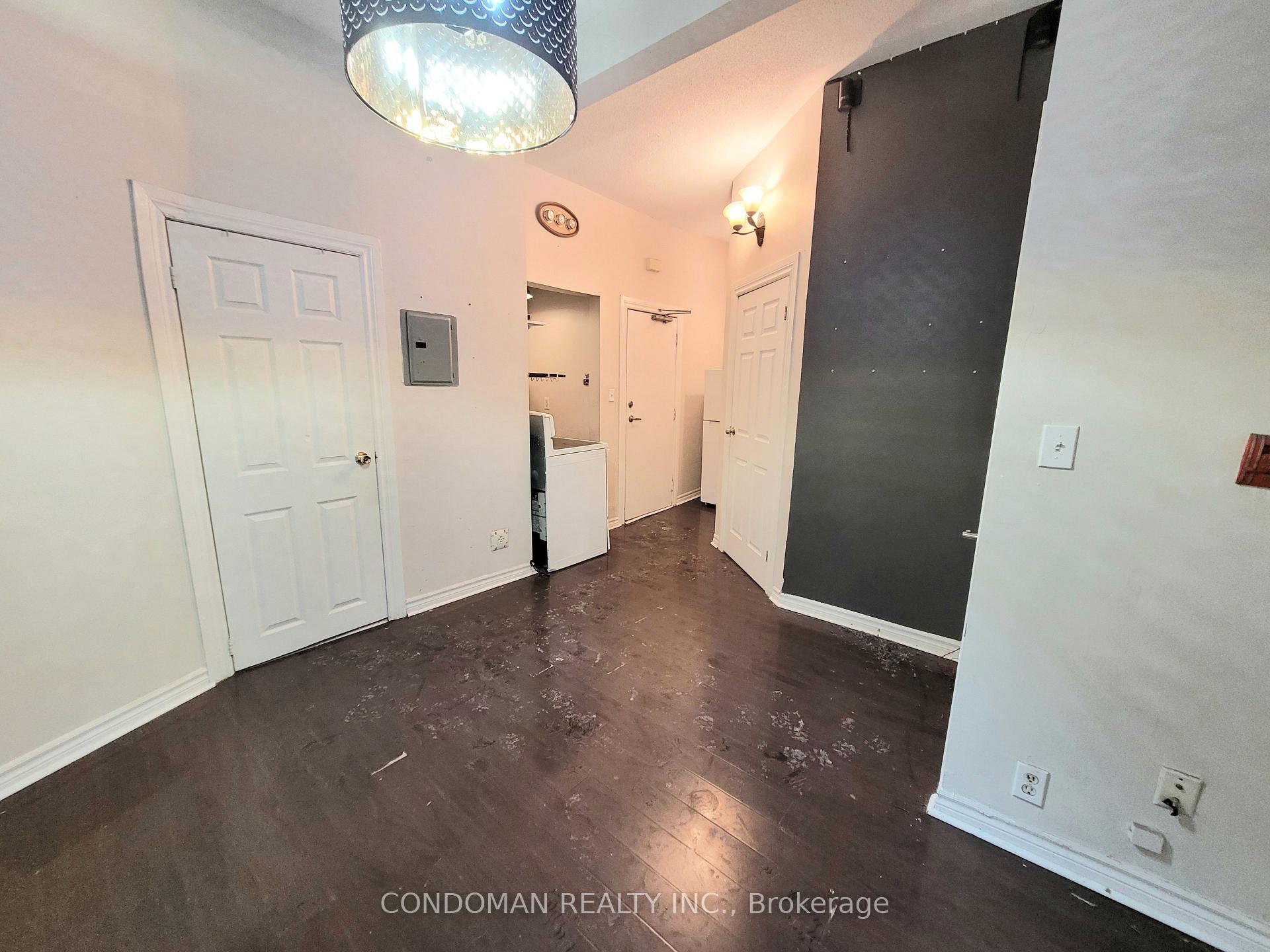 Photo 3 of Unit 4, 135 John Street S, Hamilton, Corktown — HOMEH