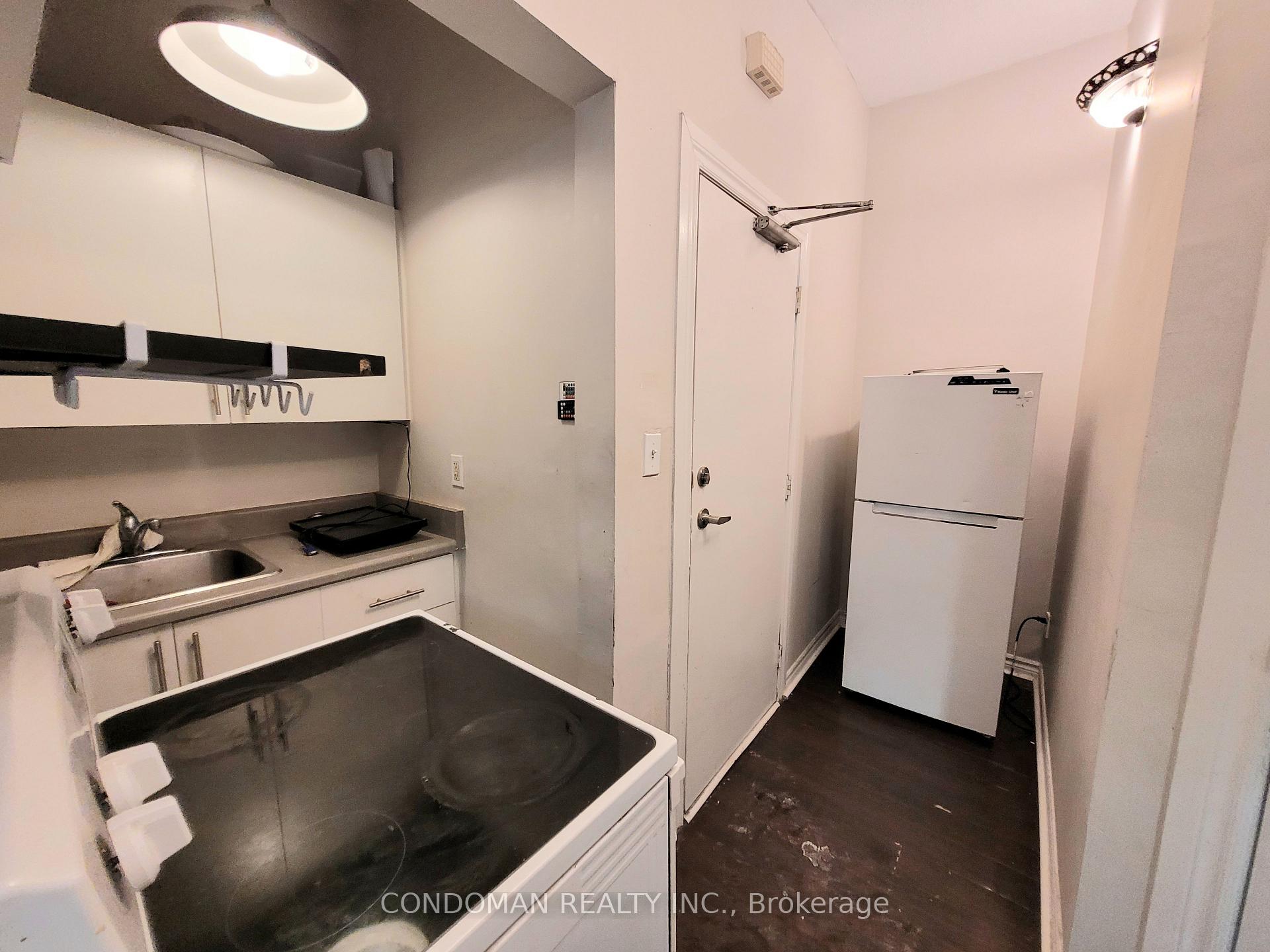 Photo 4 of Unit 4, 135 John Street S, Hamilton, Corktown — HOMEH