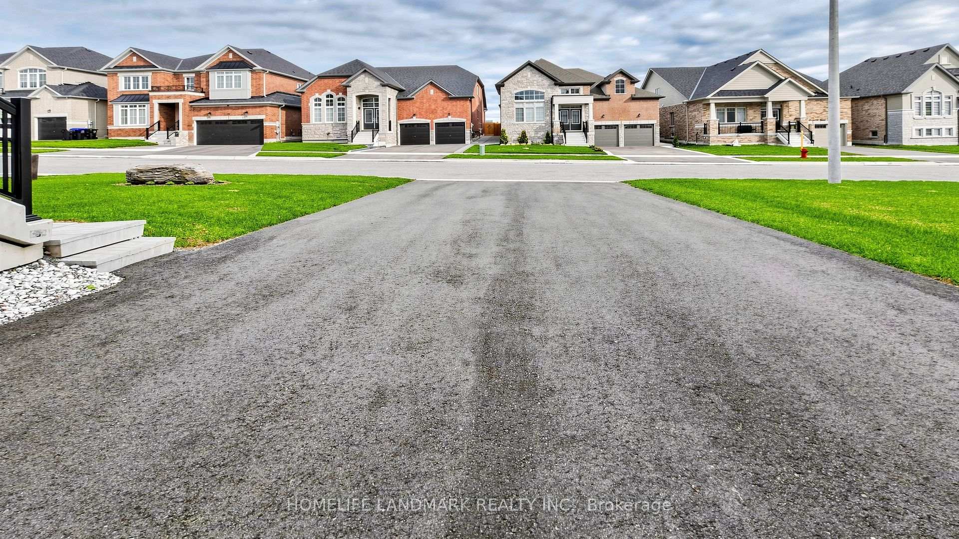 Photo 4 of 1486 Broderick Street, Innisfil, Rural Innisfil — HOMEH