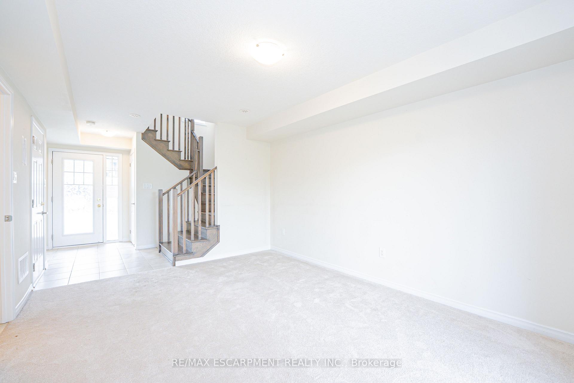 Photo 15 of 41 Utter Place, Hamilton, Stoney Creek Mountain — HOMEH