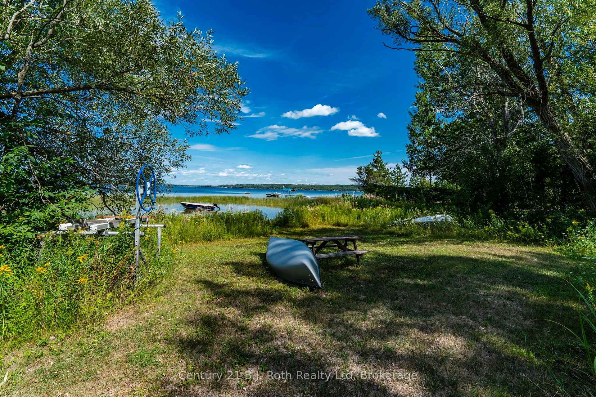 Photo 3 of 24 Crescent Drive, Tay, Rural Tay — HOMEH