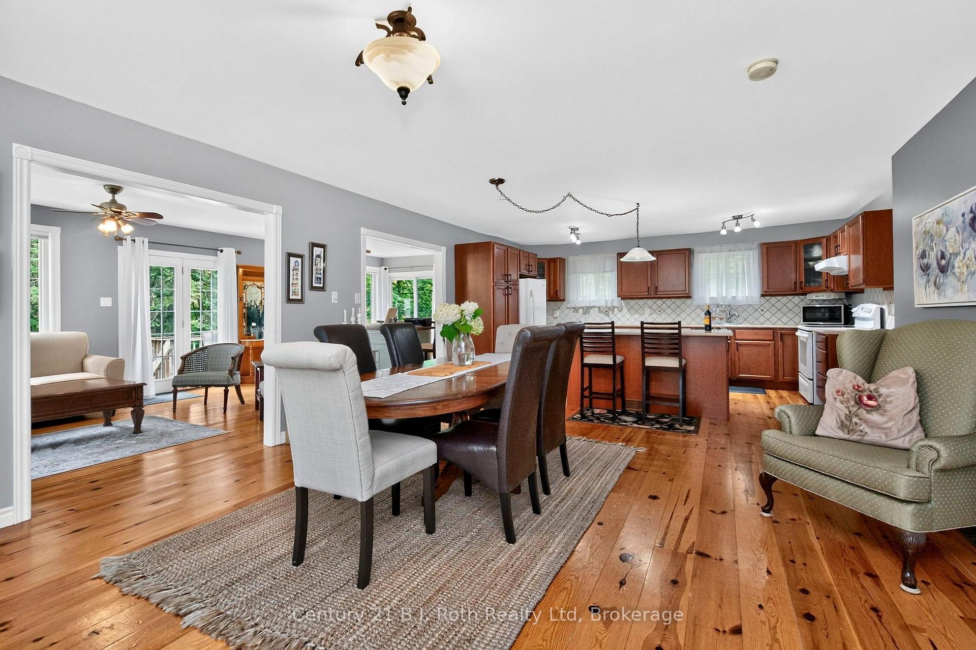 Photo 10 of 24 Crescent Drive, Tay, Rural Tay — HOMEH