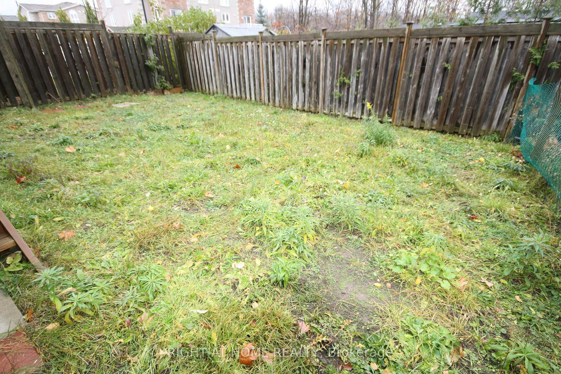 Photo 3 of 66 White Crescent, Barrie, Holly — HOMEH