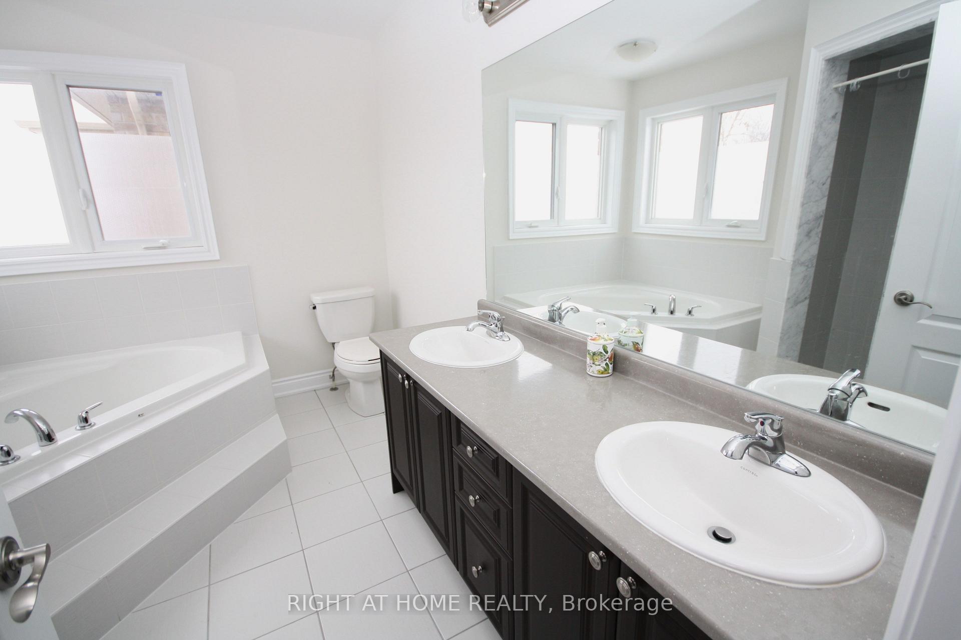 Photo 13 of 66 White Crescent, Barrie, Holly — HOMEH