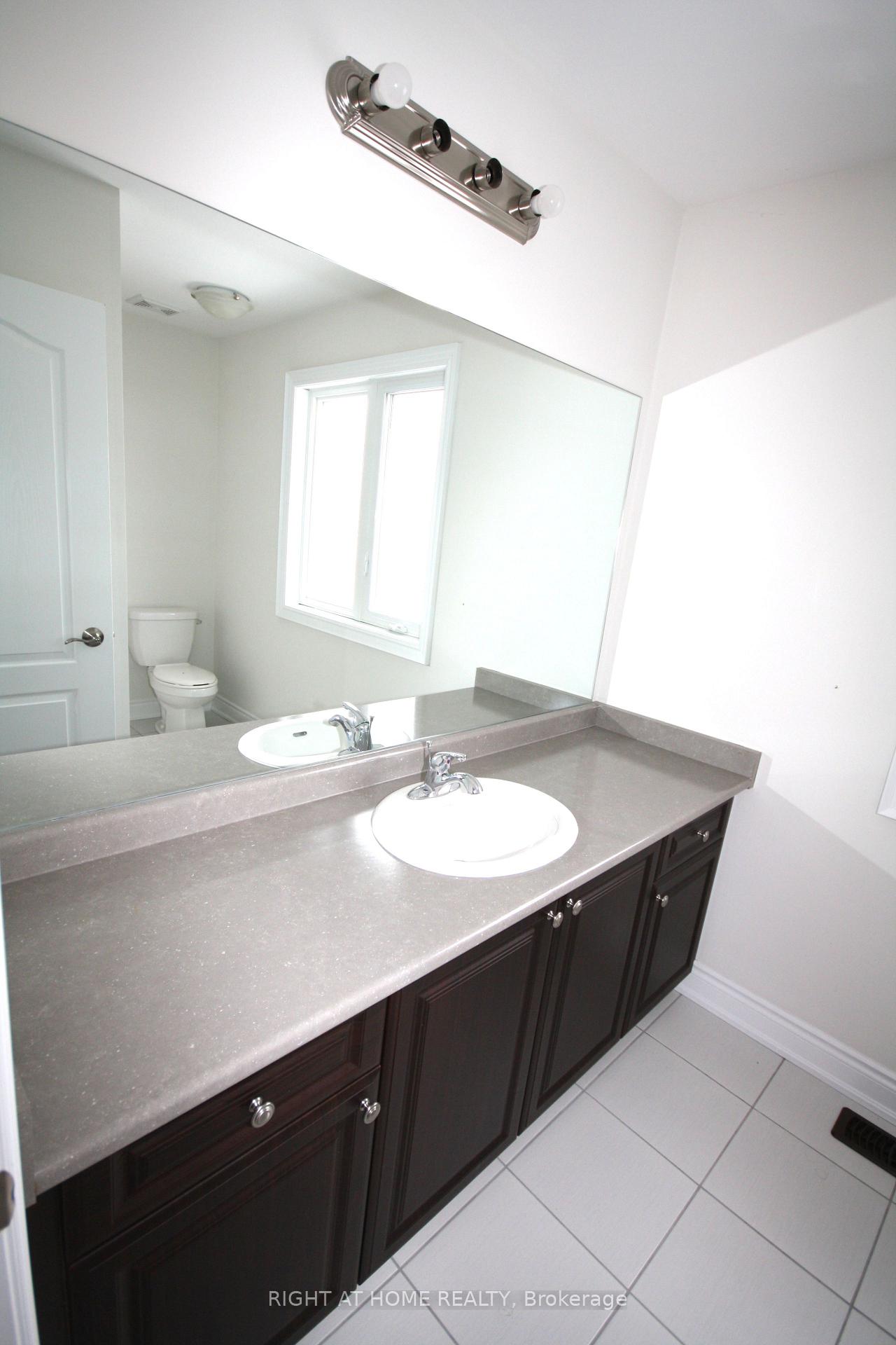 Photo 22 of 66 White Crescent, Barrie, Holly — HOMEH