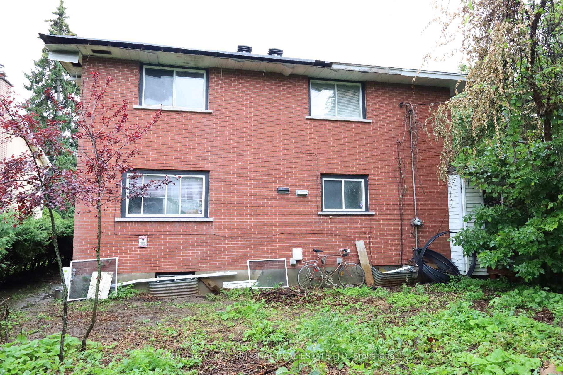 Photo 4 of 7 Burgess Avenue, Ottawa, Bayshore — HOMEH
