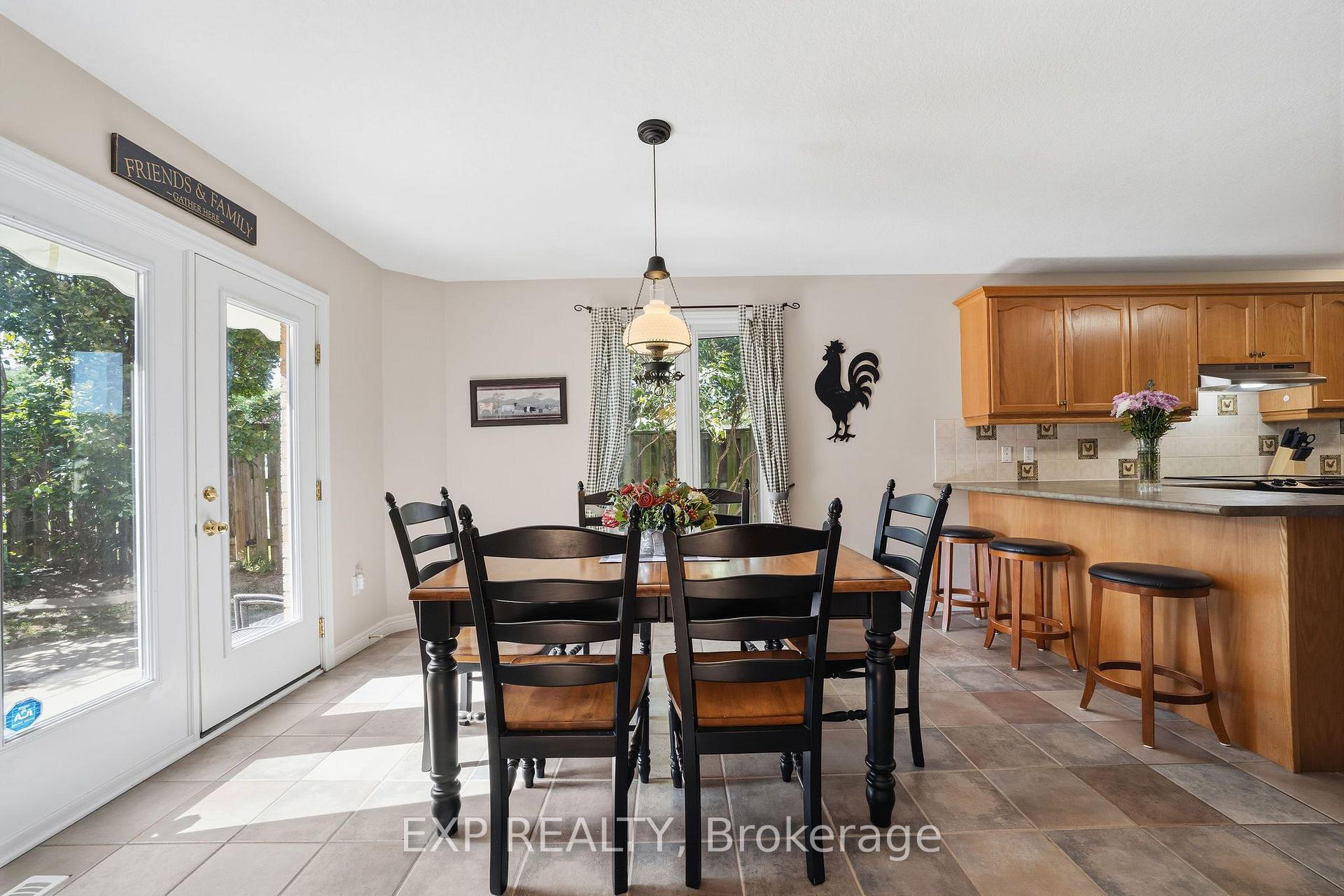 Photo 8 of 924 Garibaldi Avenue, London, North B — HOMEH