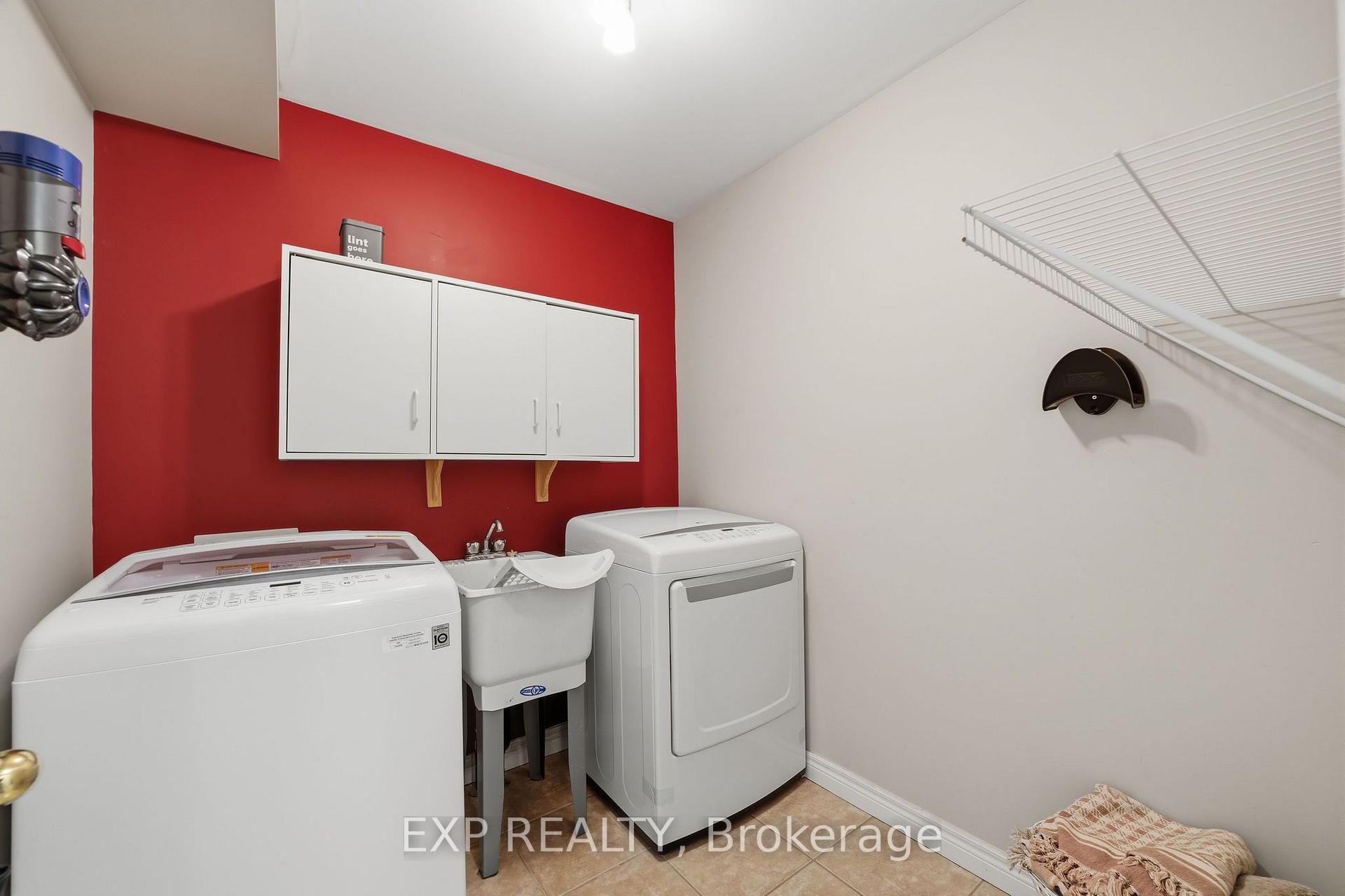 Photo 13 of 924 Garibaldi Avenue, London, North B — HOMEH