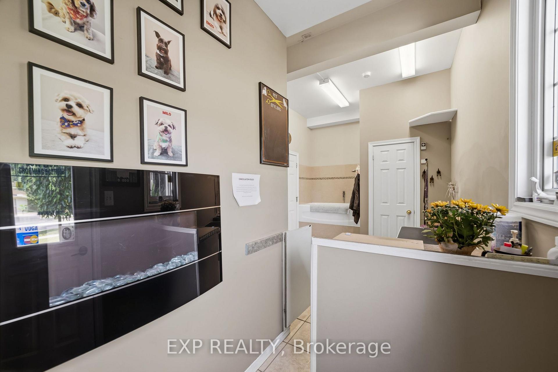 Photo 14 of 924 Garibaldi Avenue, London, North B — HOMEH