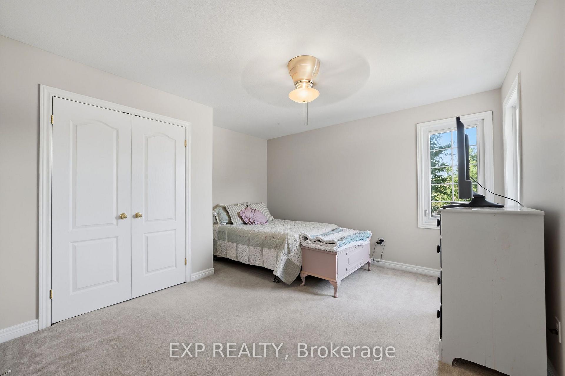 Photo 21 of 924 Garibaldi Avenue, London, North B — HOMEH