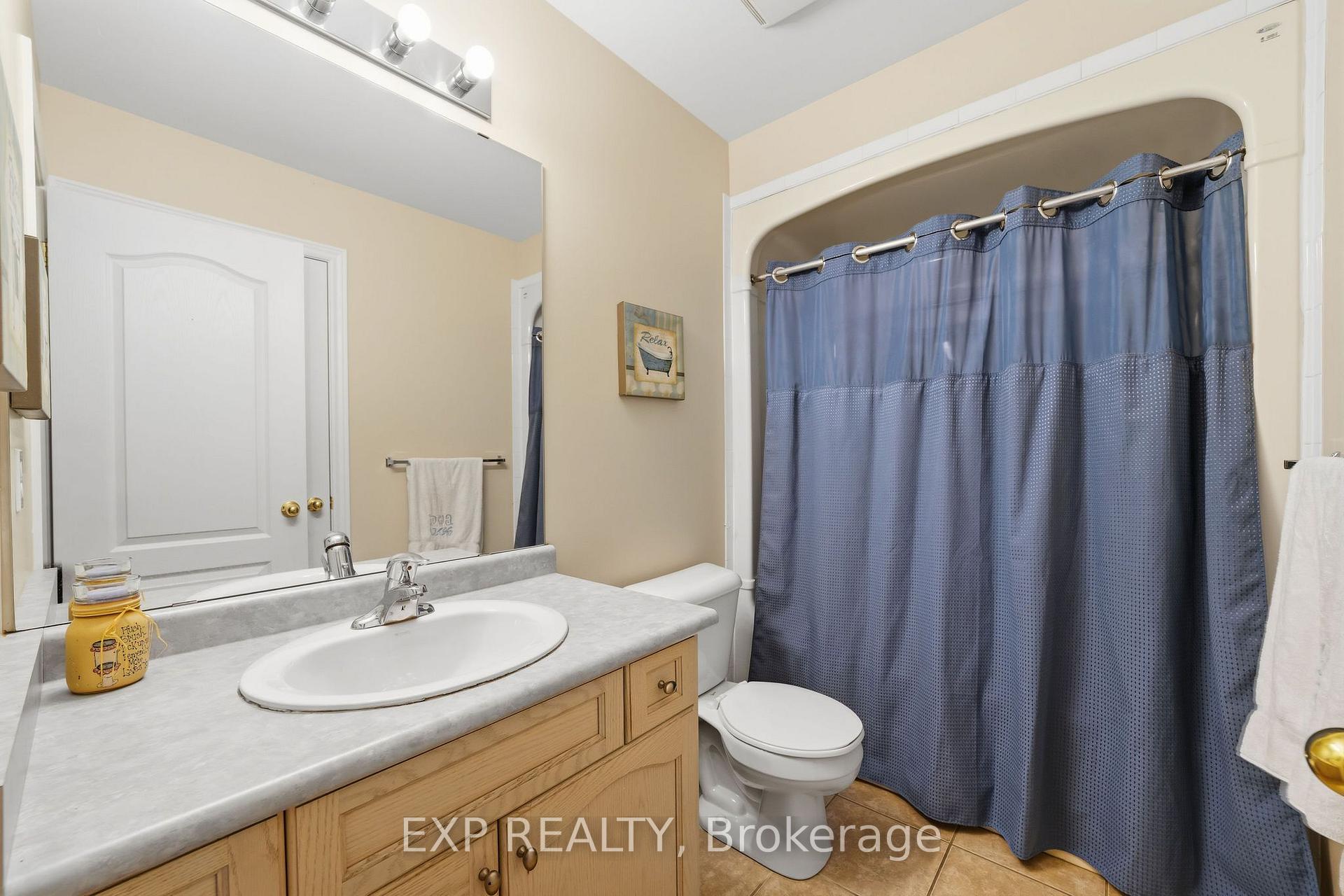 Photo 22 of 924 Garibaldi Avenue, London, North B — HOMEH