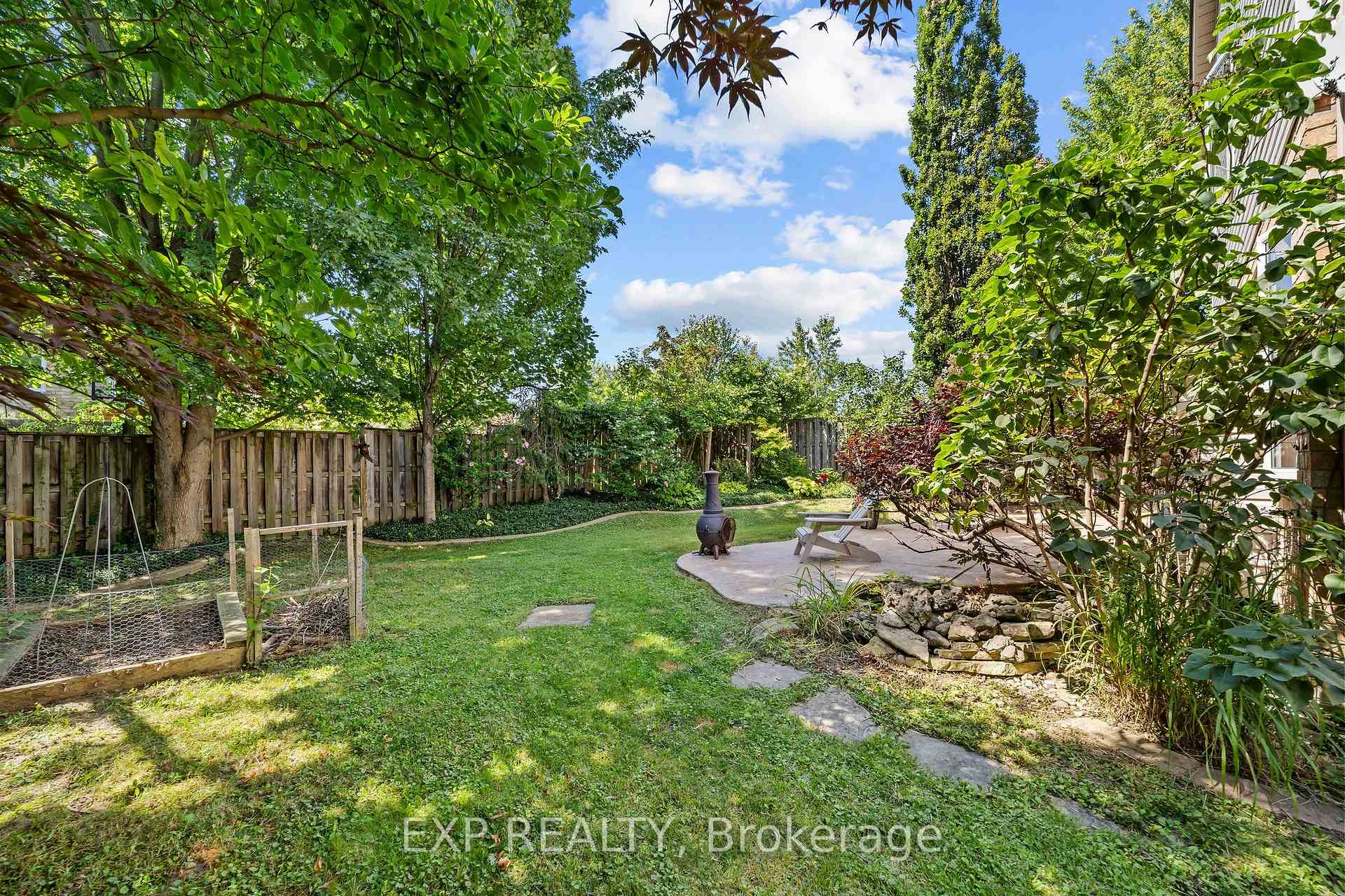 Photo 30 of 924 Garibaldi Avenue, London, North B — HOMEH