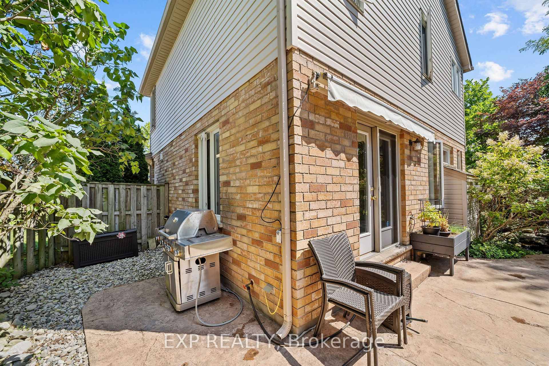 Photo 34 of 924 Garibaldi Avenue, London, North B — HOMEH