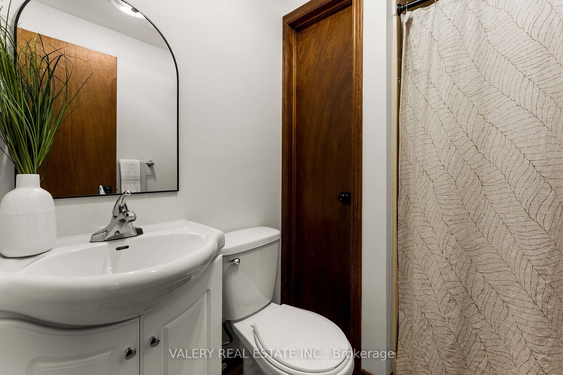 Photo 15 of 46 Blackwell Drive, Kitchener, Highland West — HOMEH