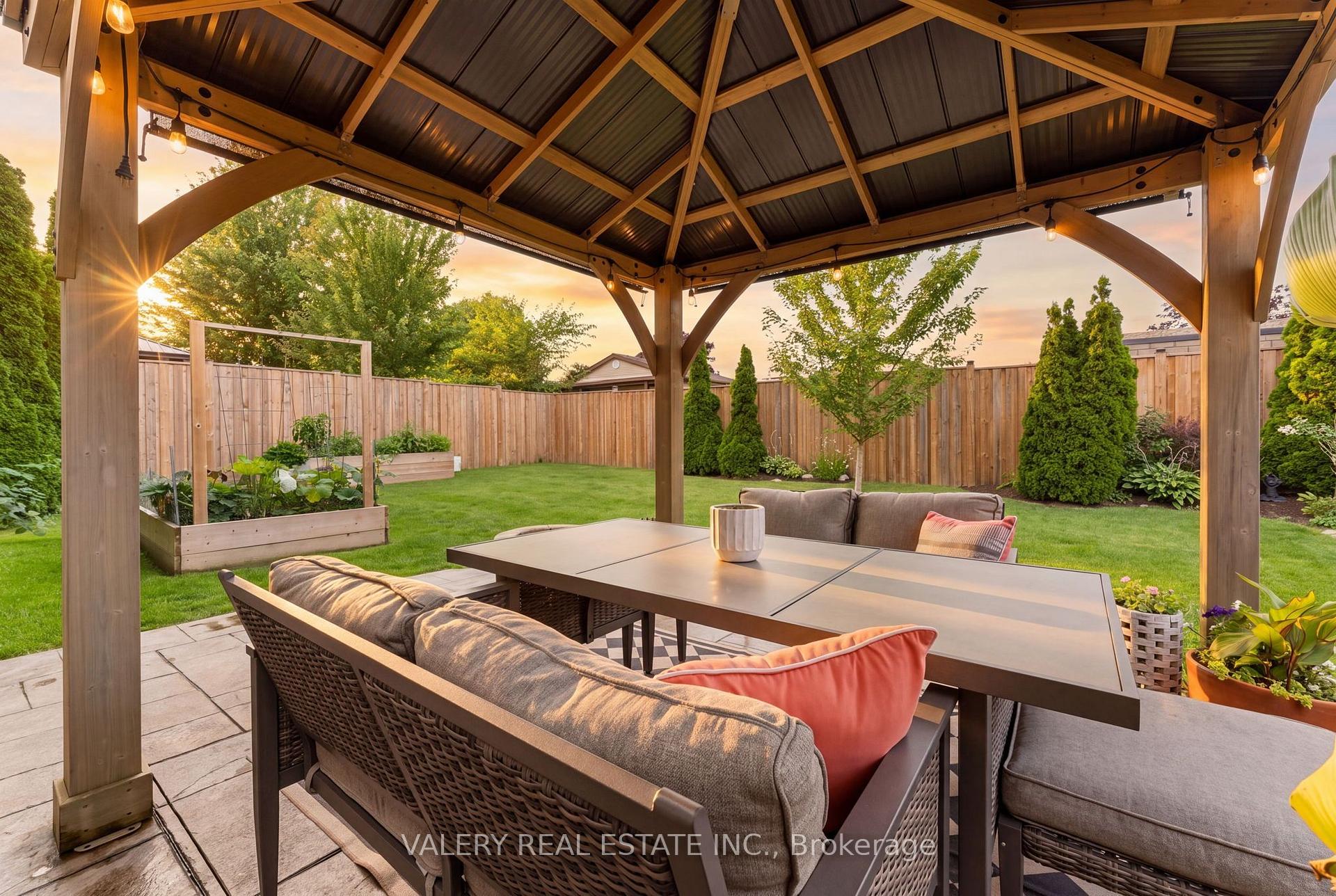 Photo 21 of 46 Blackwell Drive, Kitchener, Highland West — HOMEH