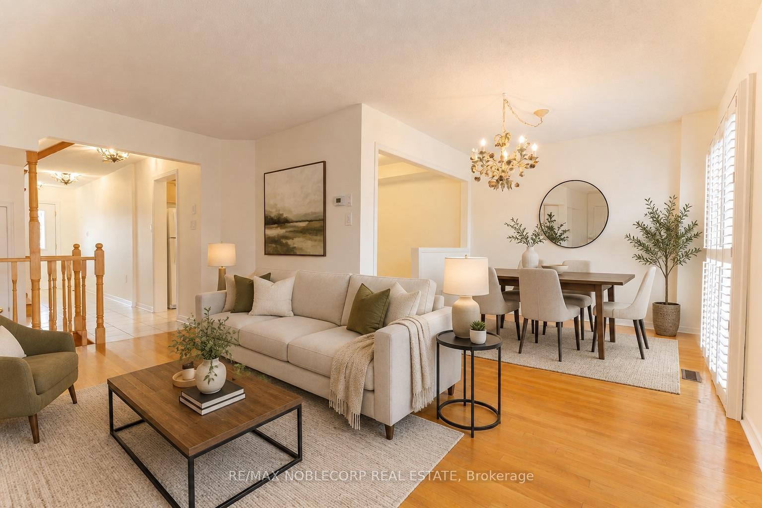 Photo 6 of 28 Opera Place, Vaughan, East Woodbridge — HOMEH