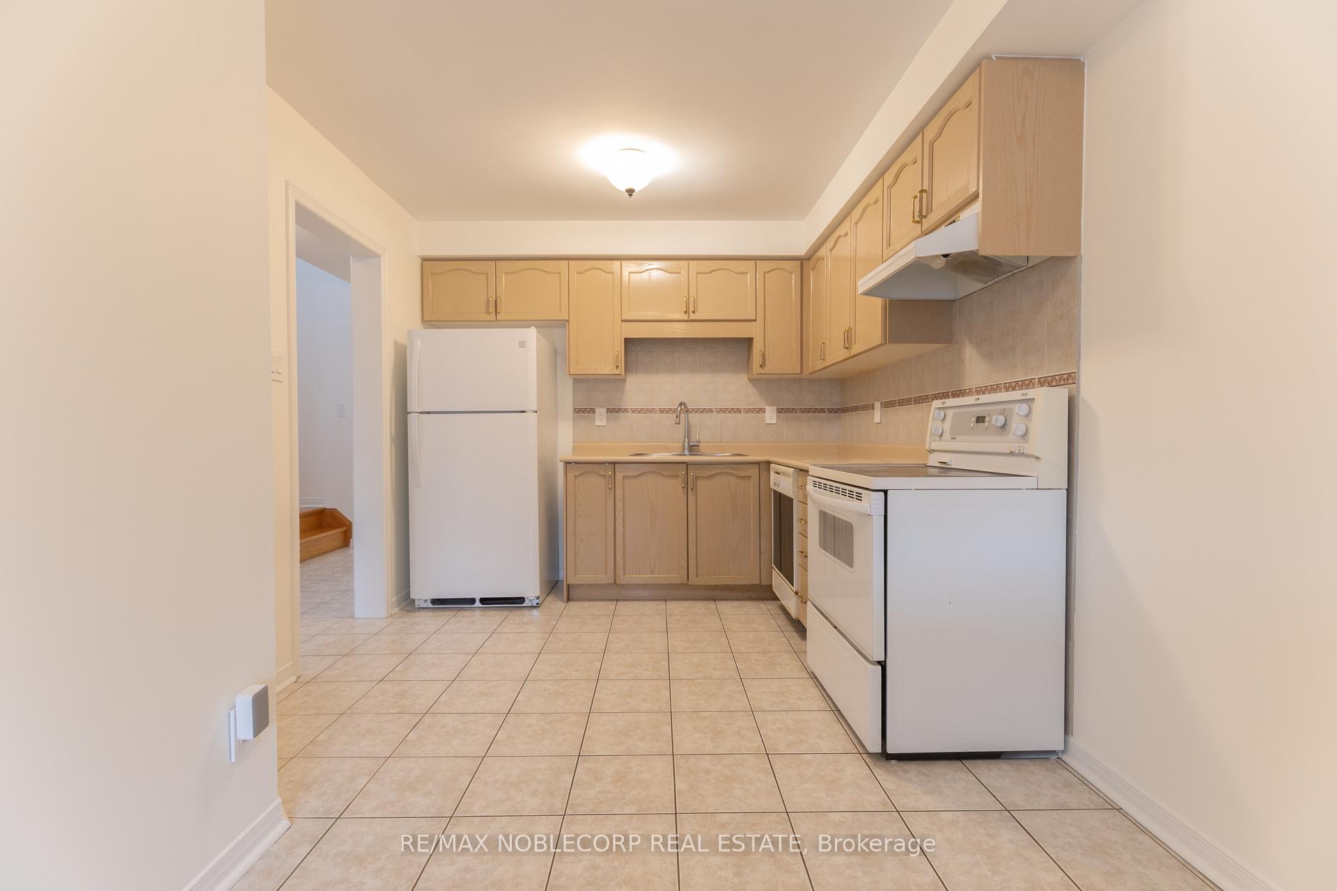 Photo 26 of 28 Opera Place, Vaughan, East Woodbridge — HOMEH