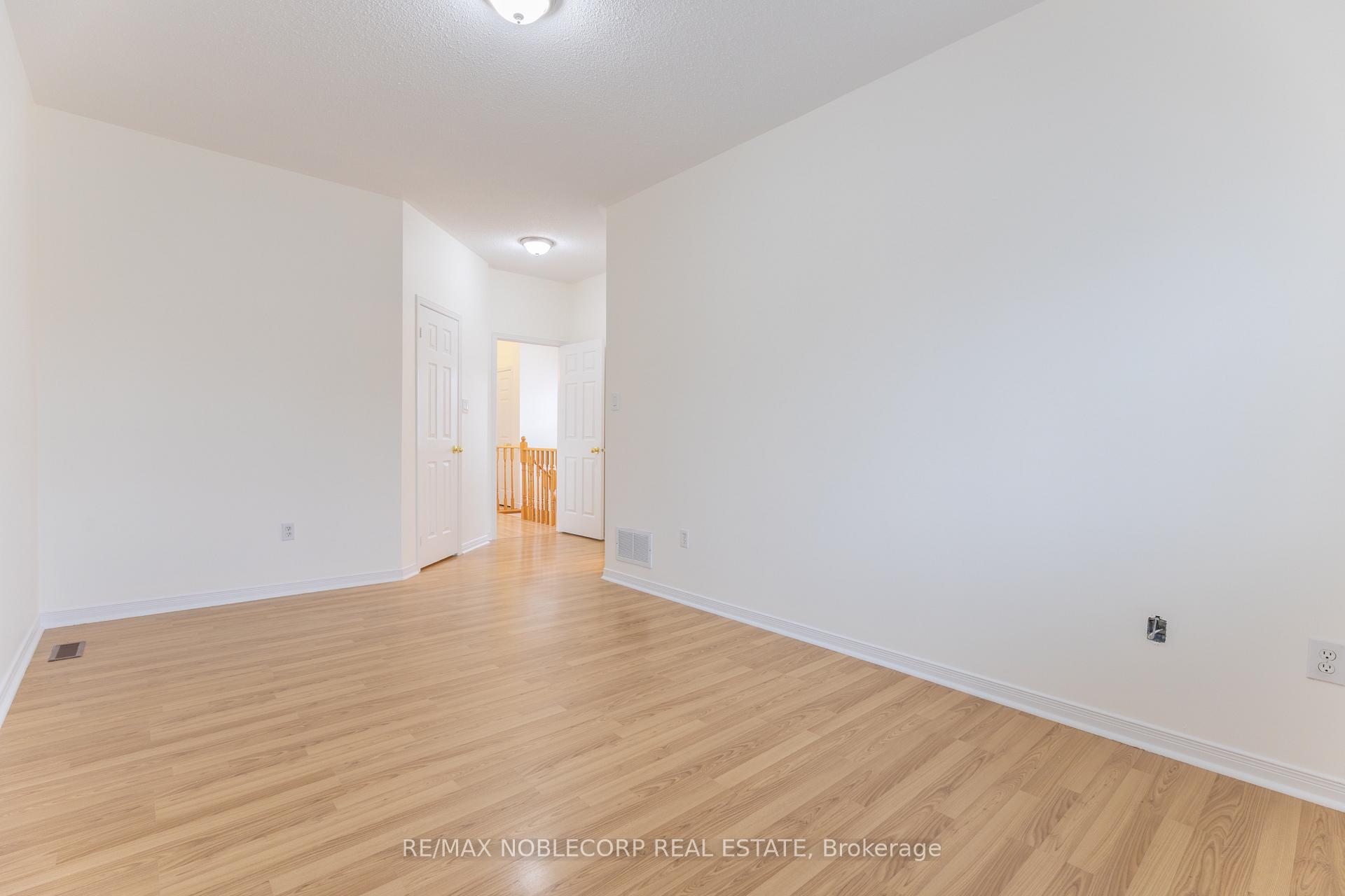 Photo 34 of 28 Opera Place, Vaughan, East Woodbridge — HOMEH
